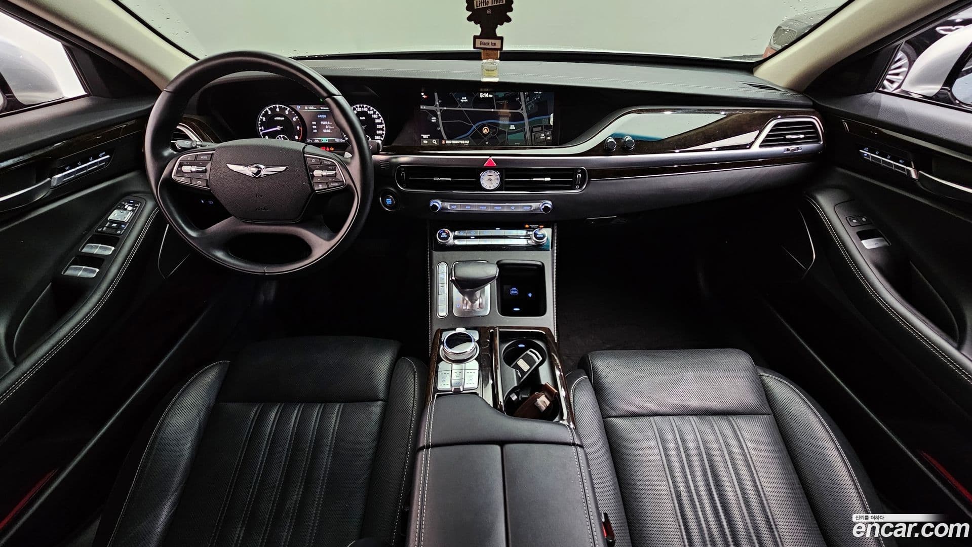 Main__Slider__Photo:G90 Genesis 2019.10-6