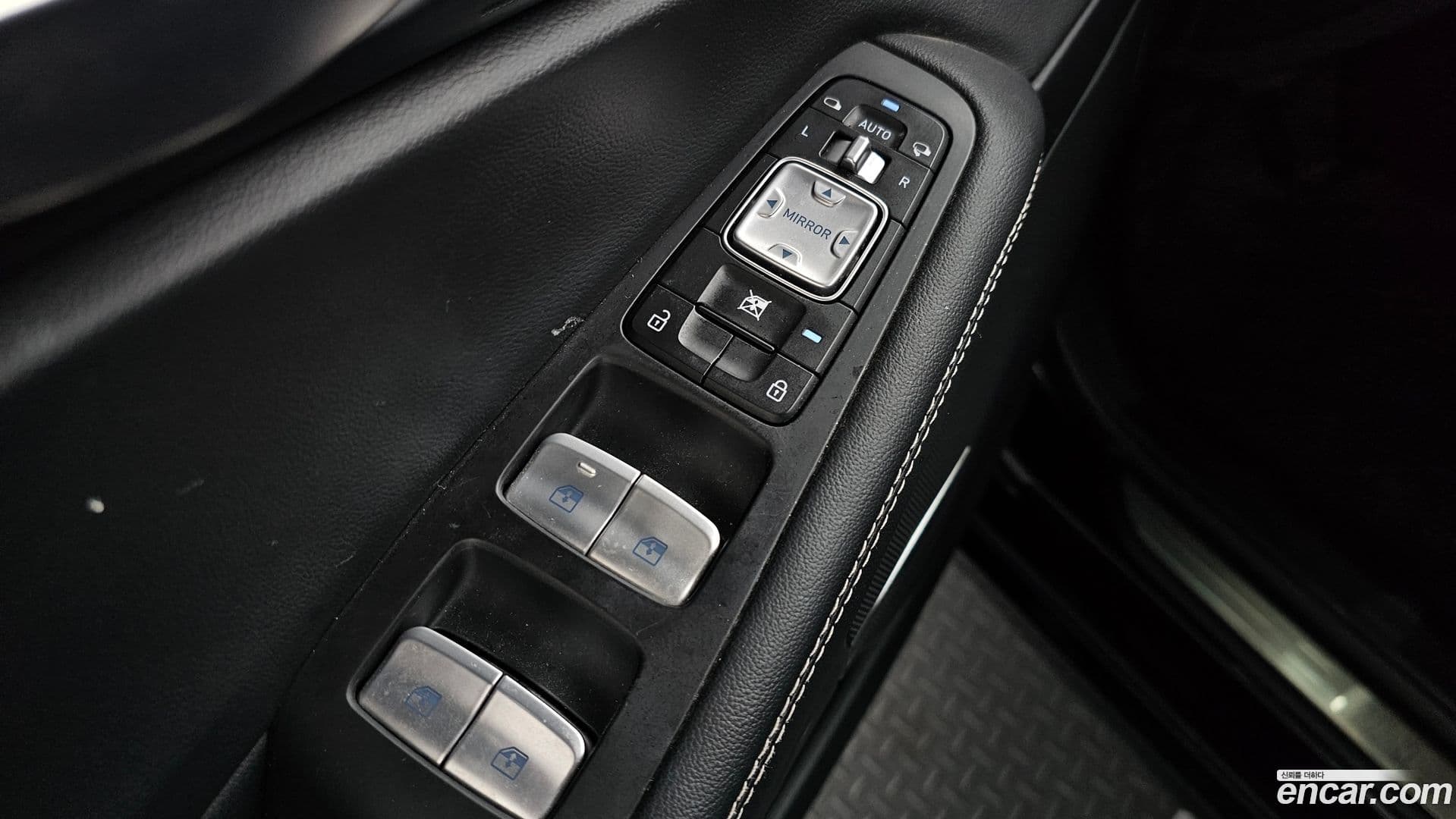 Main__Slider__Photo:G90 Genesis 2019.10-27