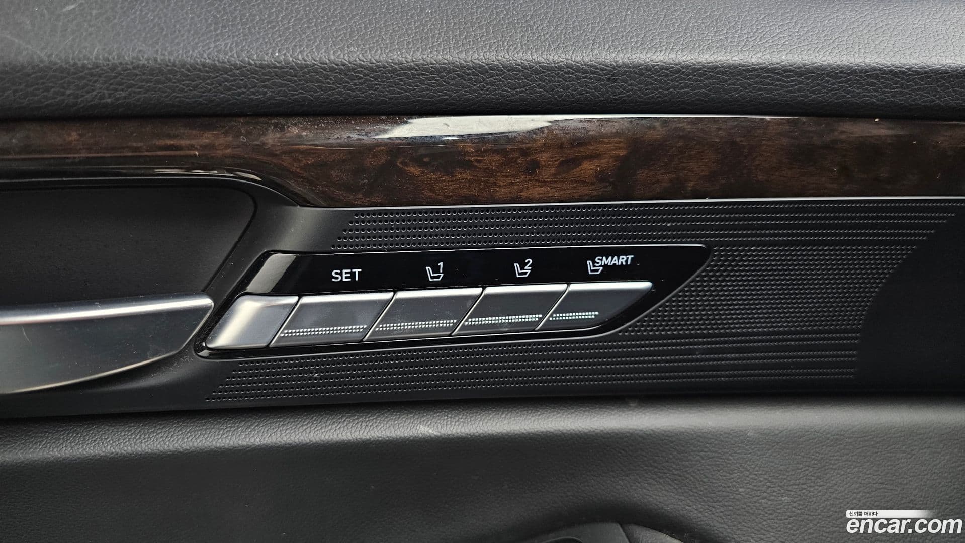 Main__Slider__Photo:G90 Genesis 2019.10-37
