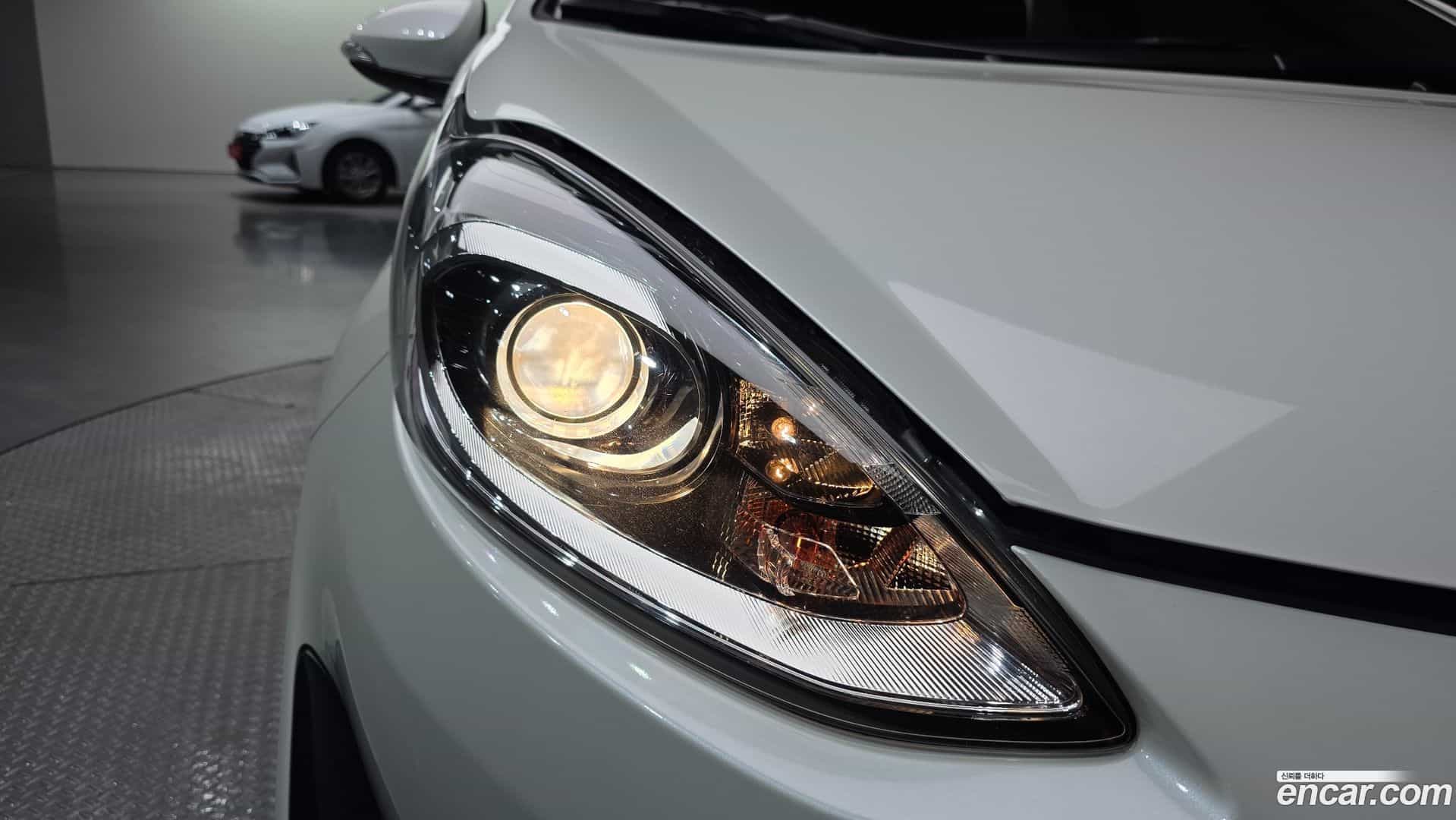 Prius Toyota 2019.4-OUTER-032