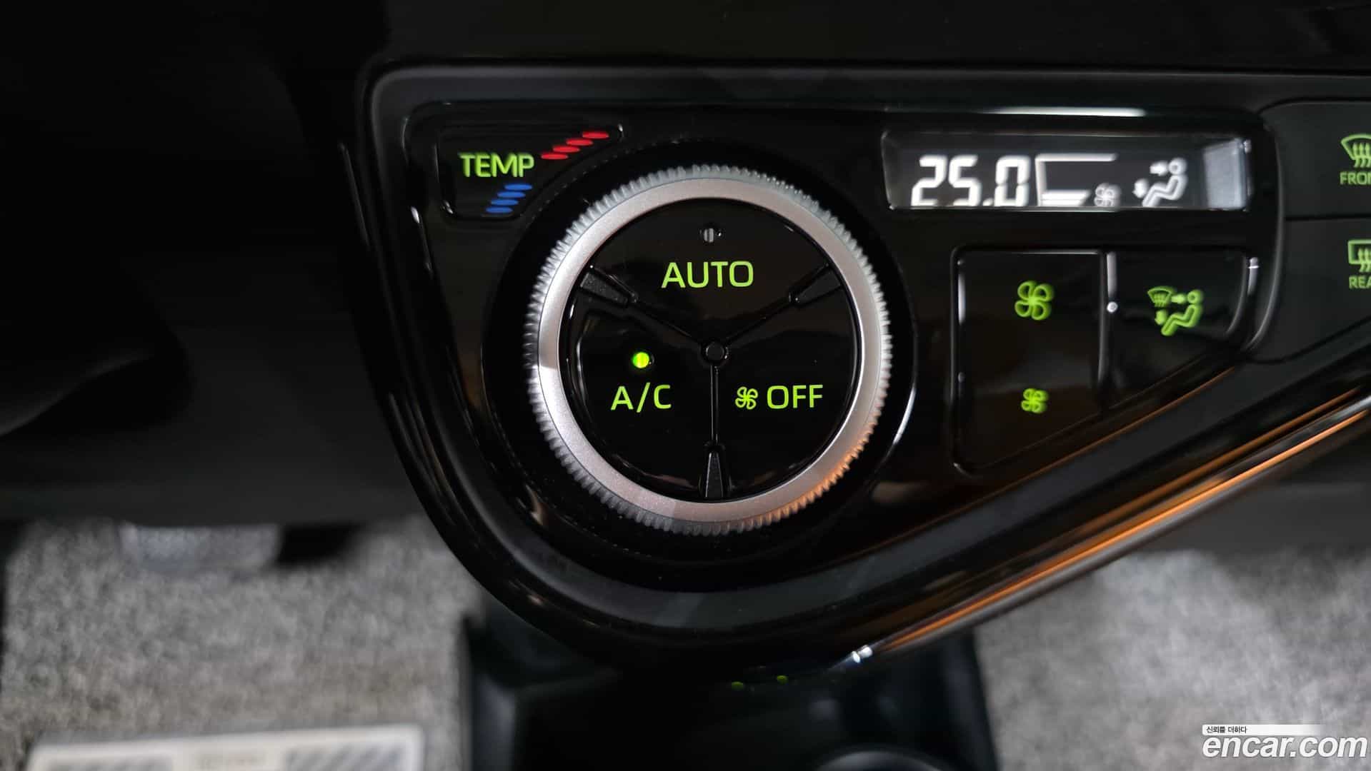 Prius Toyota 2019.4-OPTION-040