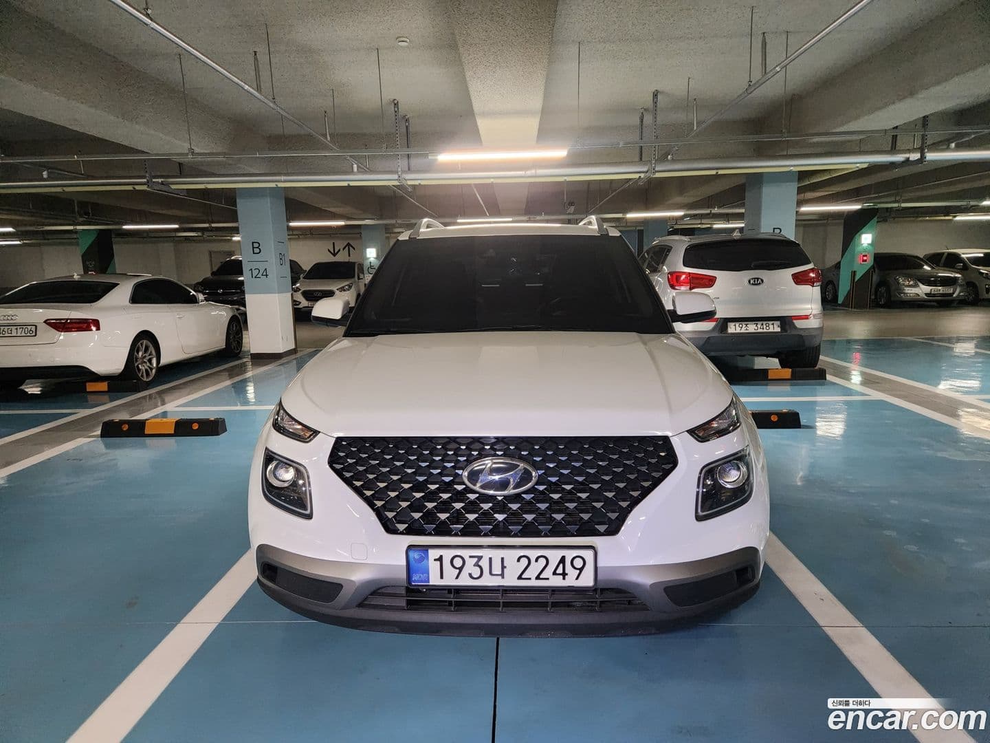 Main__Slider__Photo:Venue Hyundai 2021.0-0