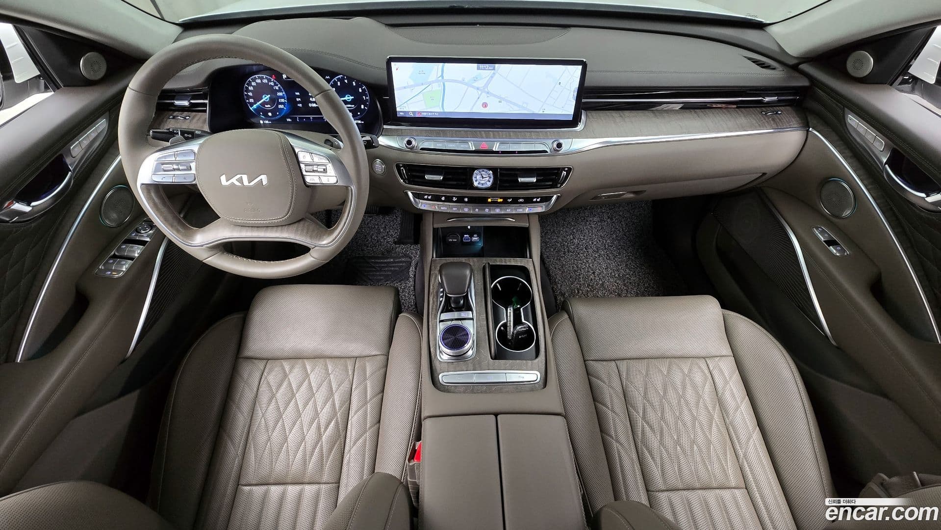 Main__Slider__Photo:K9 Kia 2021.9-6