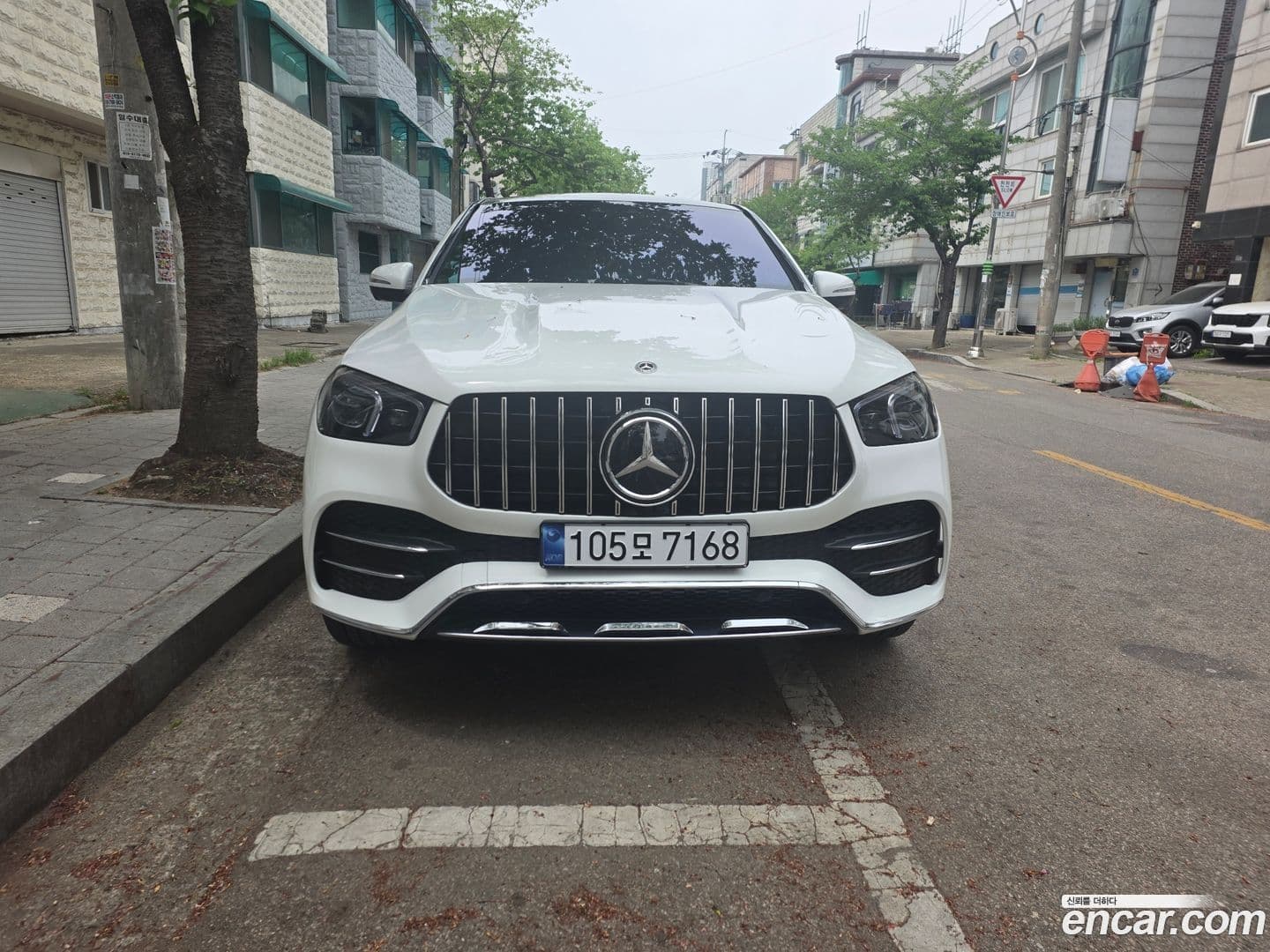 Main__Slider__Photo:GLE-Class Mercedes-Benz 2023.8-0