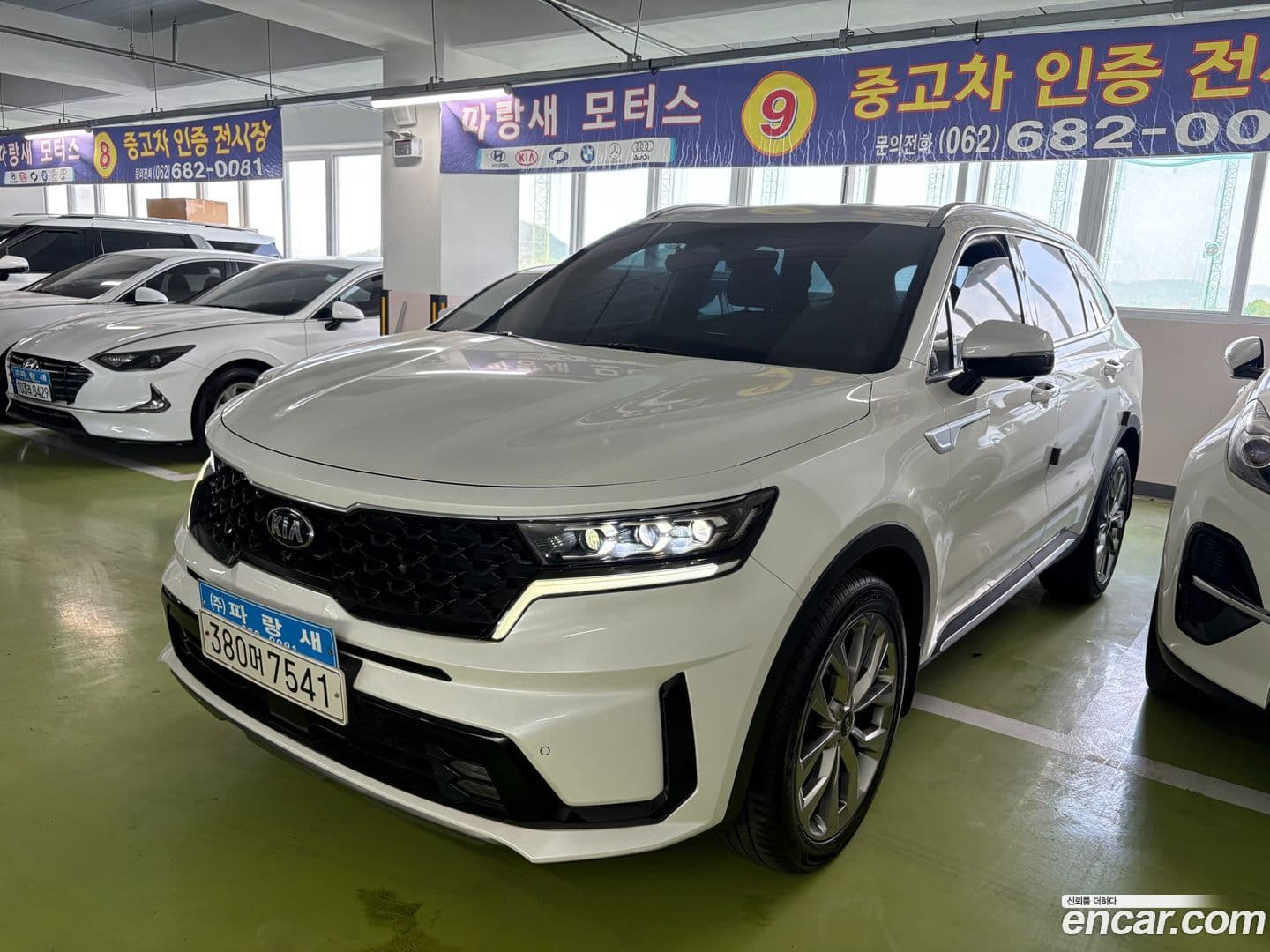 Main__Slider__Photo:Sorento Kia 2020.10-0