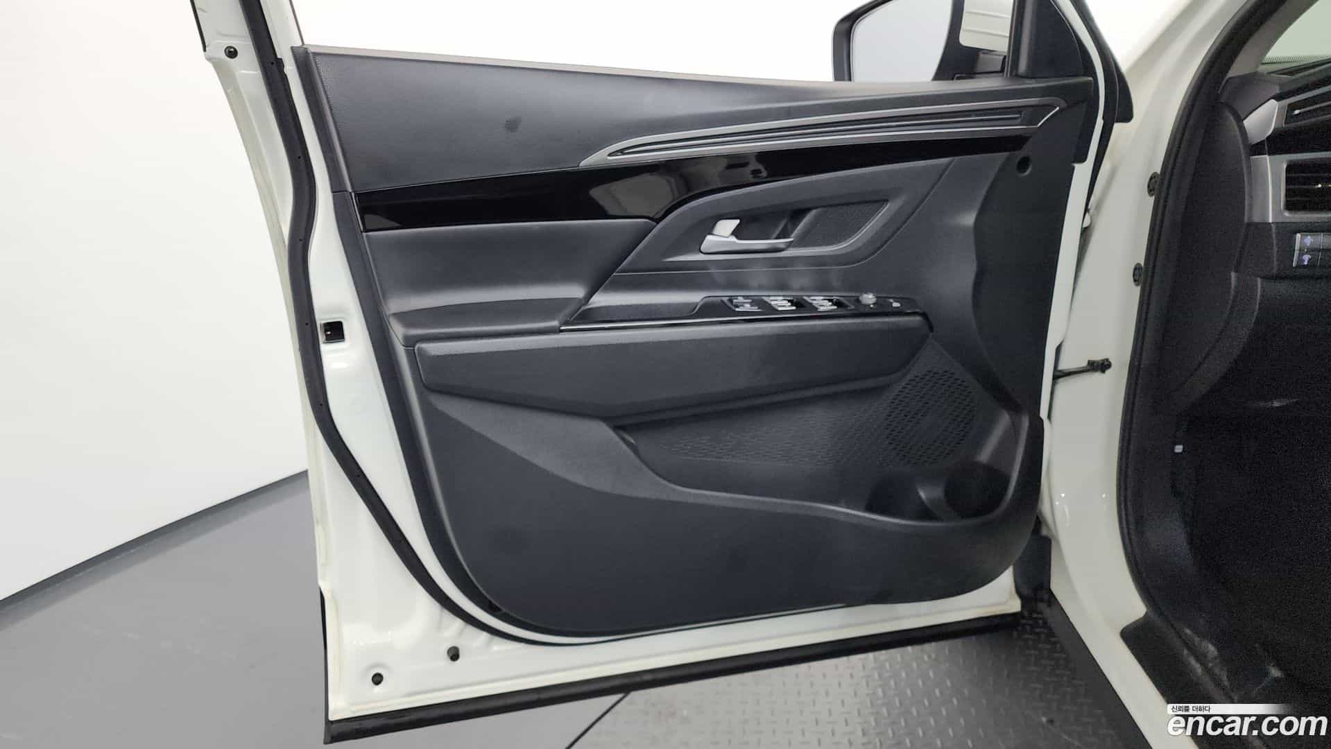 KORANDO KG Mobility 2022.1-INNER-034