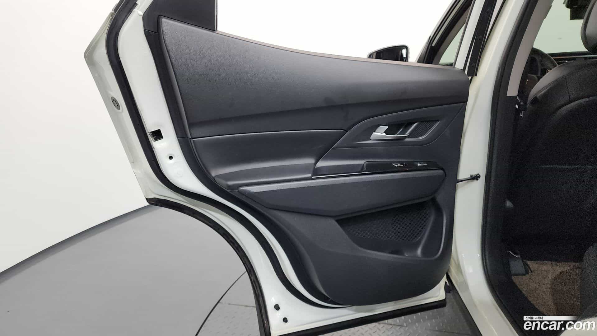 KORANDO KG Mobility 2022.1-INNER-035