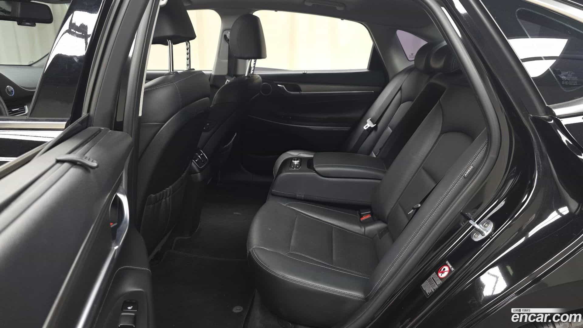 Grandeur Hyundai 2017.2-OPTION-015