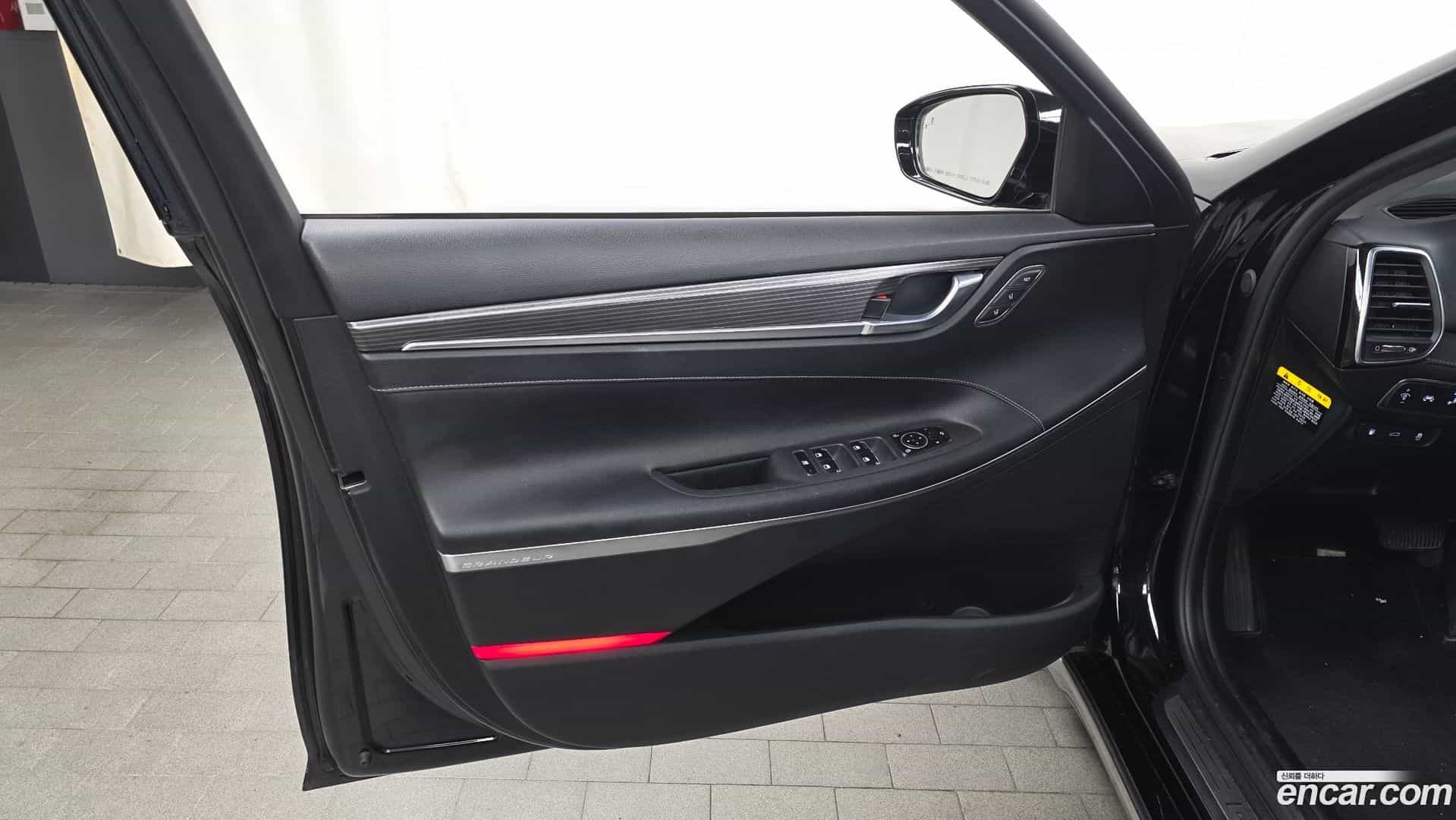 Grandeur Hyundai 2017.2-INNER-034