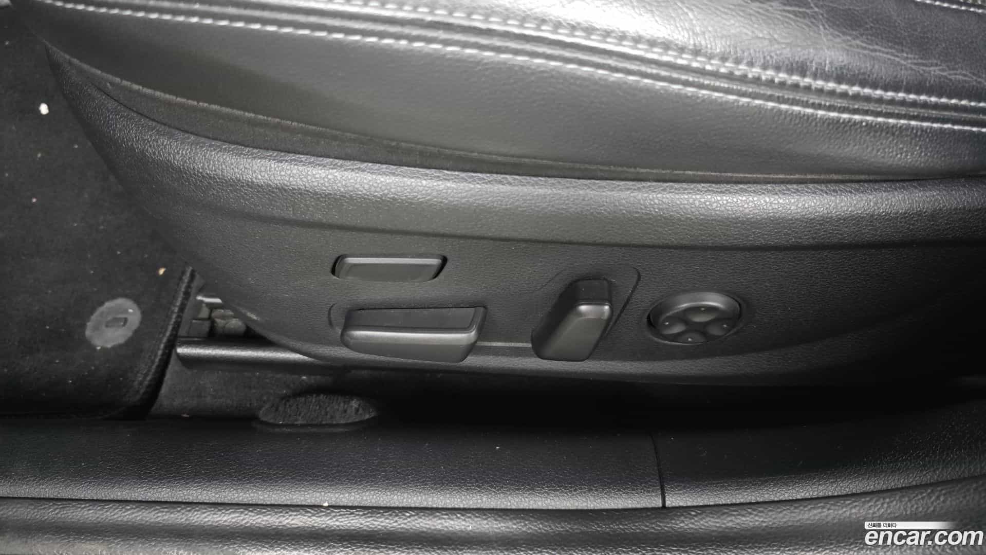 Grandeur Hyundai 2017.2-OPTION-047