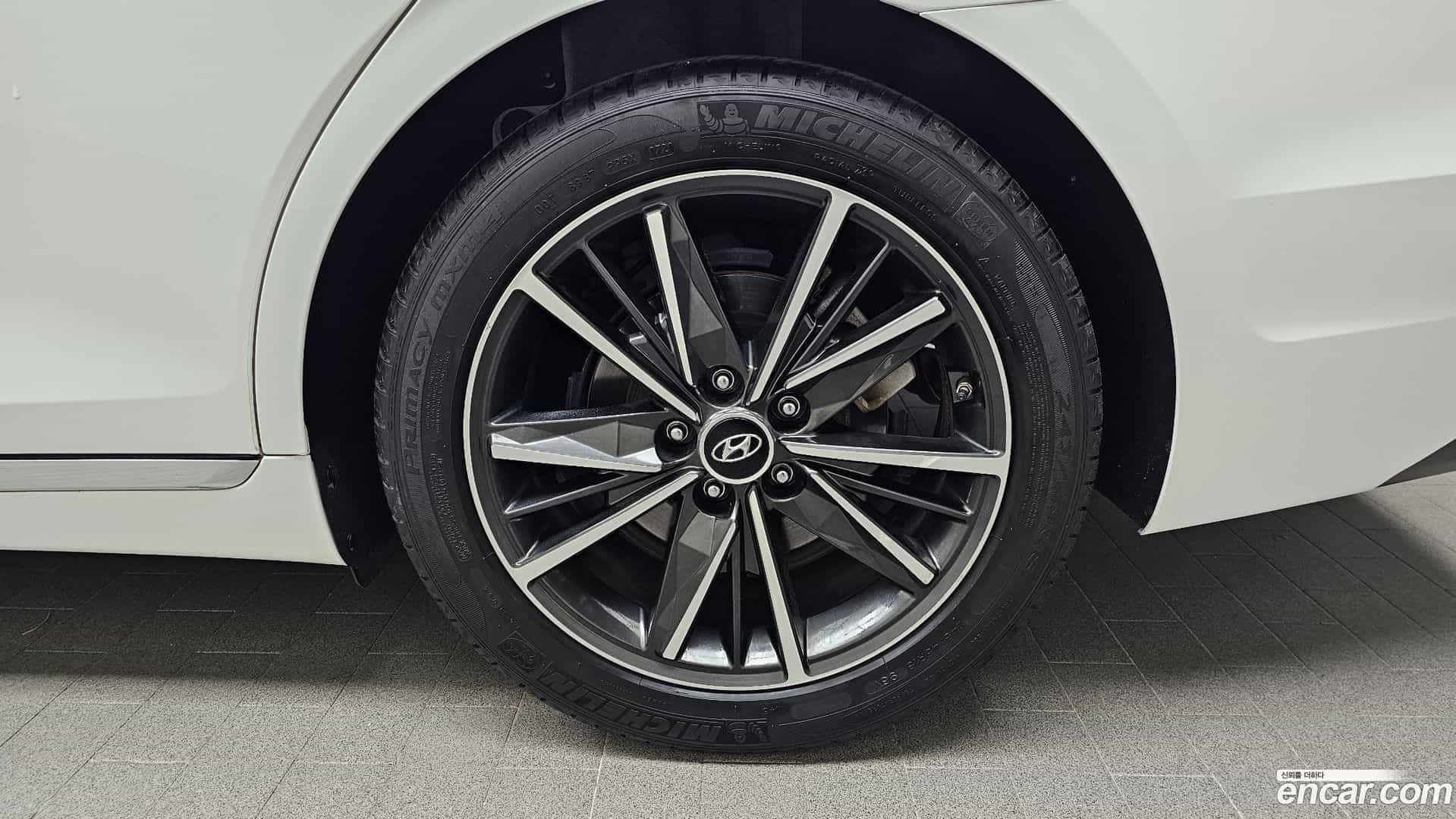 Grandeur Hyundai 2020.5-OUTER-031
