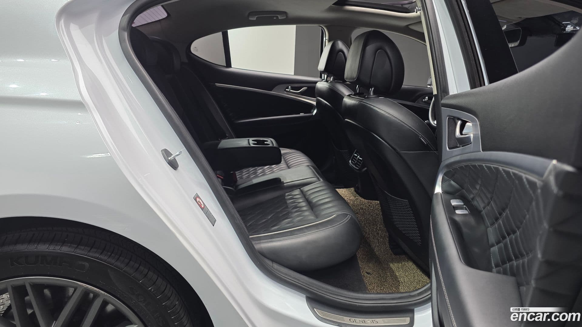 Main__Slider__Photo:G70 Genesis 2018.2-11