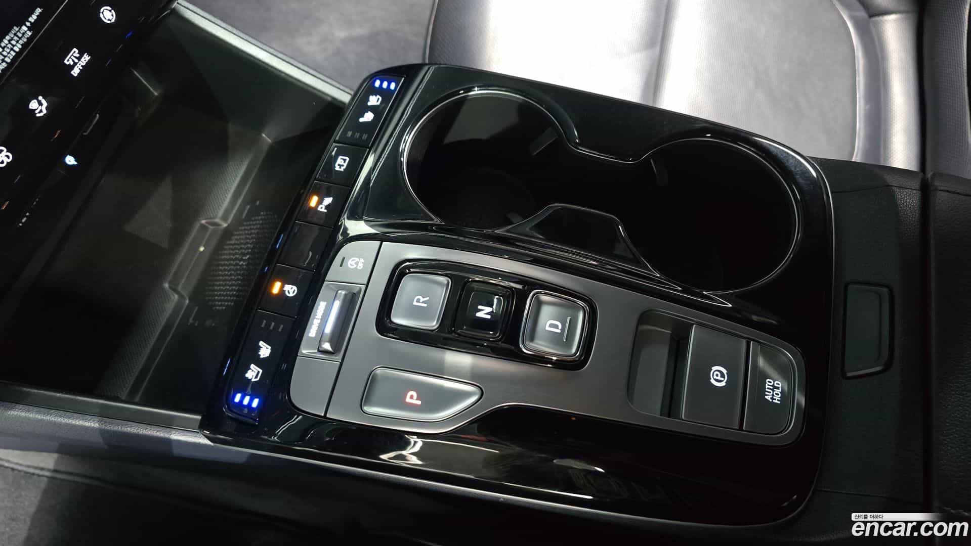 Tucson Hyundai 2021.1-INNER-009