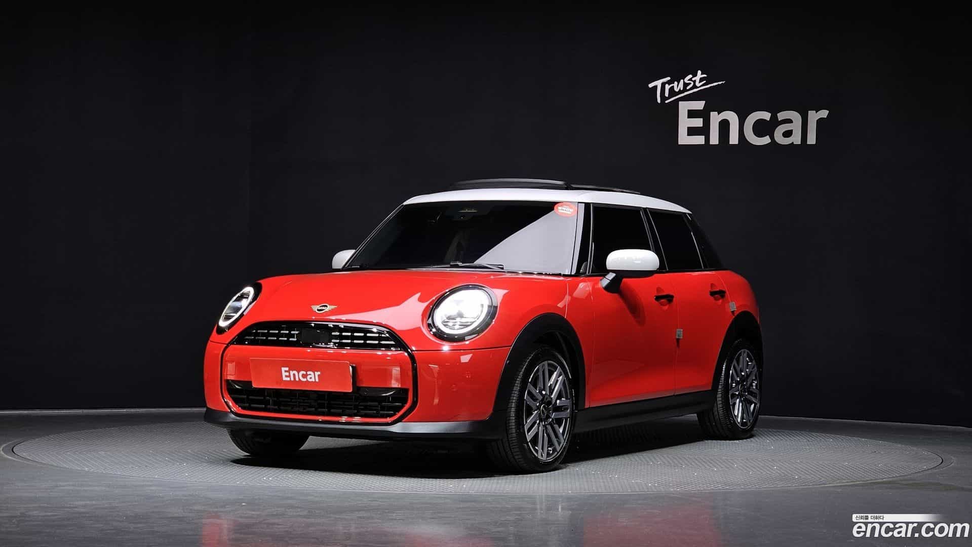 Cooper Mini 2025.10-OUTER-001