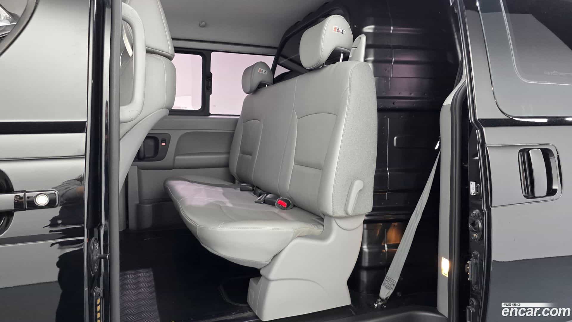 Starex Hyundai 2018.11-OPTION-016