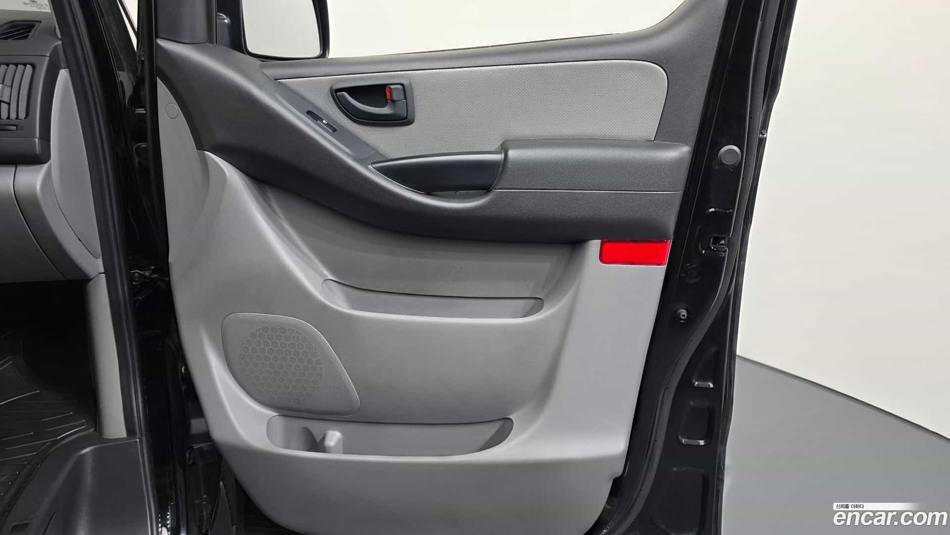 Starex Hyundai 2018.11-INNER-034