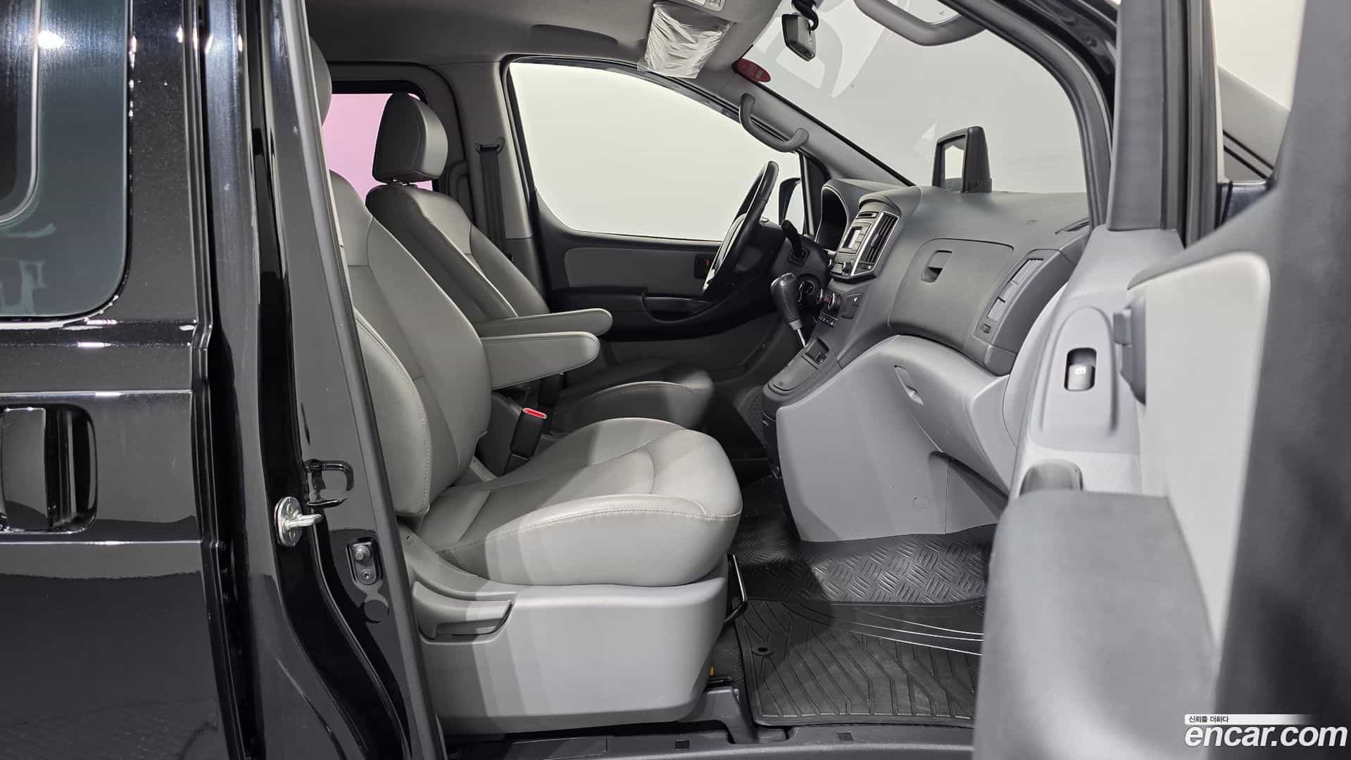 Starex Hyundai 2018.11-INNER-036