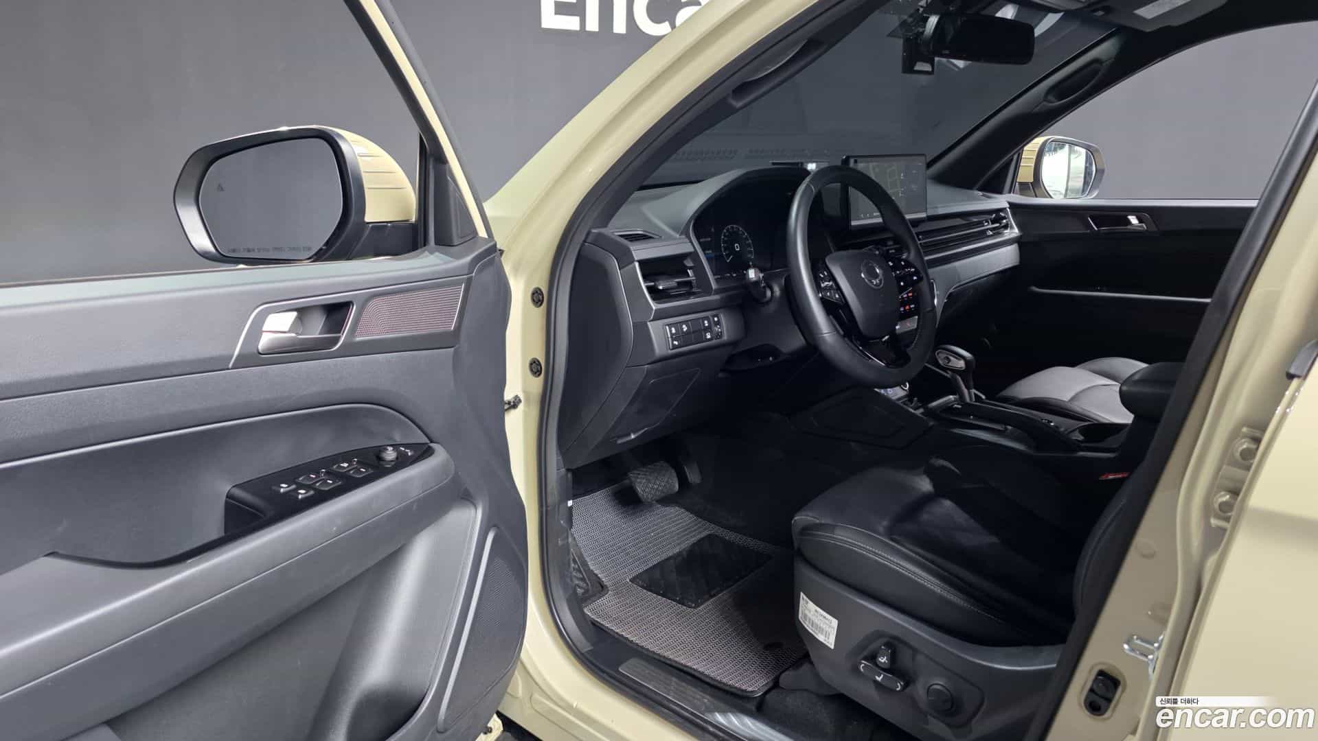 Rexton KG Mobility 2024.7-INNER-010