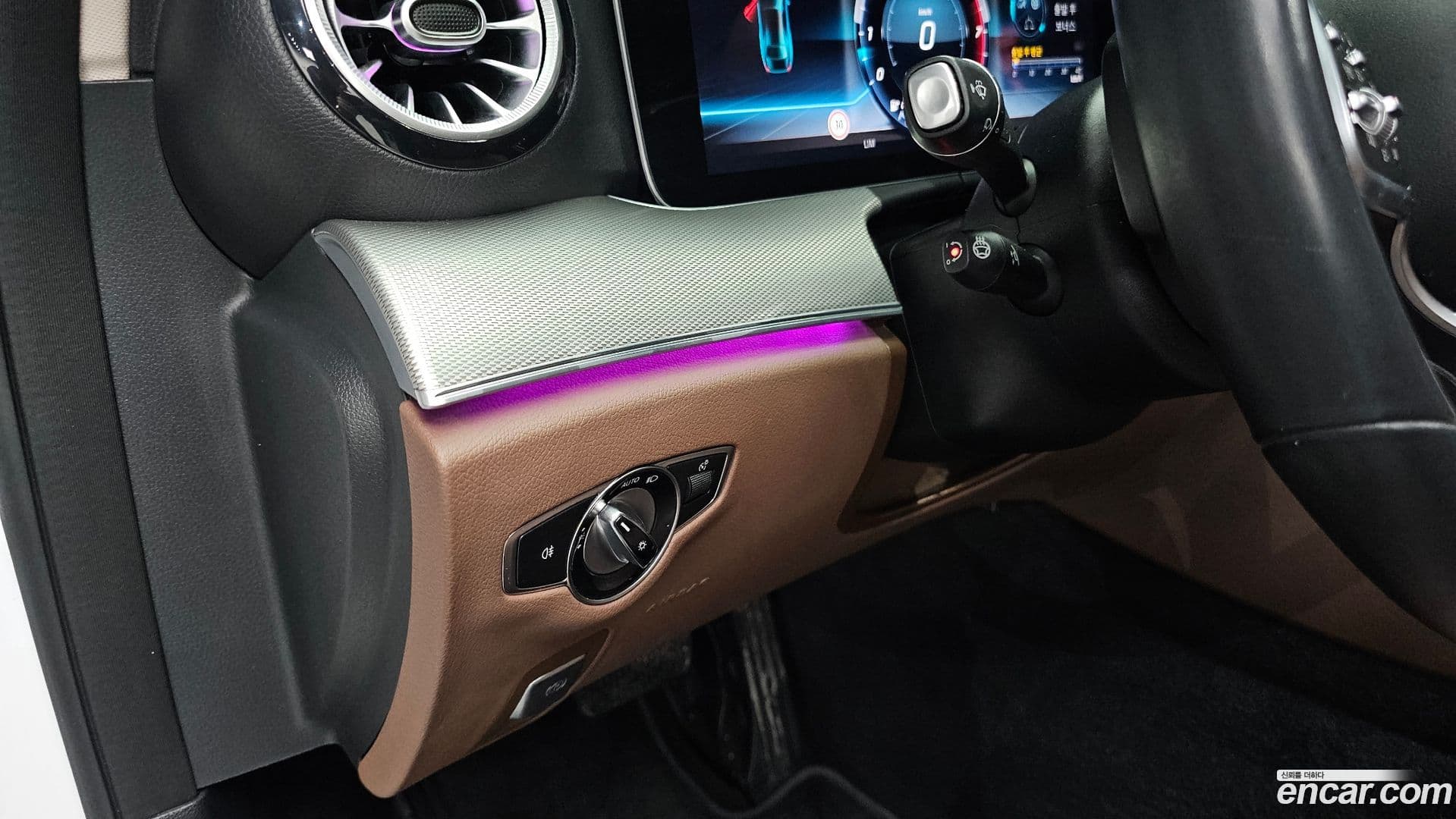 Main__Slider__Photo:E-Class Mercedes-Benz 2019.4-27