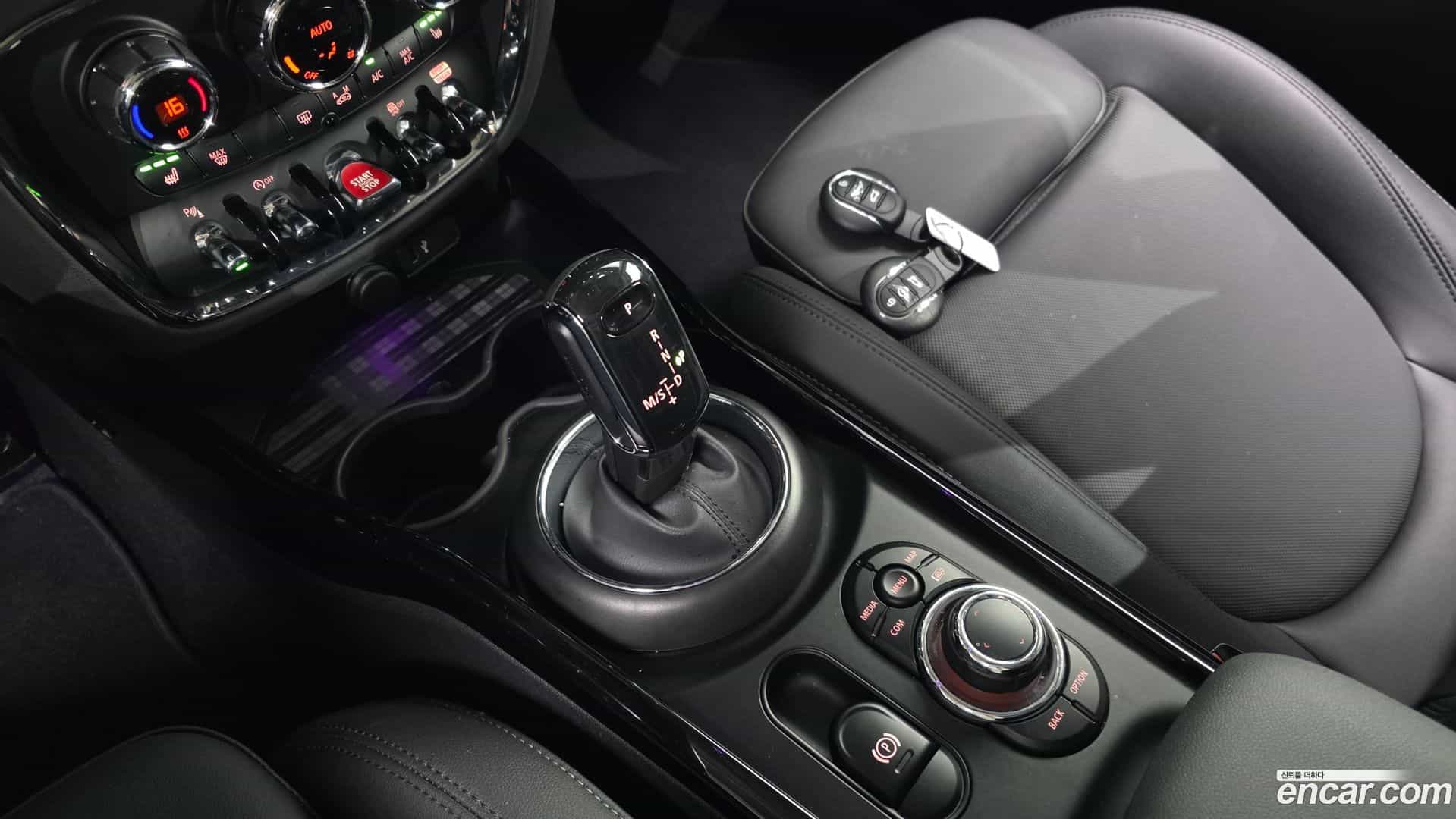 Clubman Mini 2023.10-INNER-009