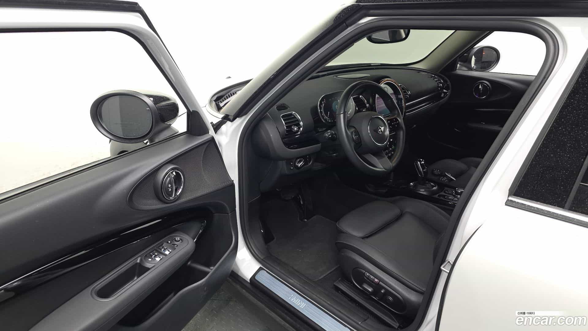 Clubman Mini 2023.10-INNER-010