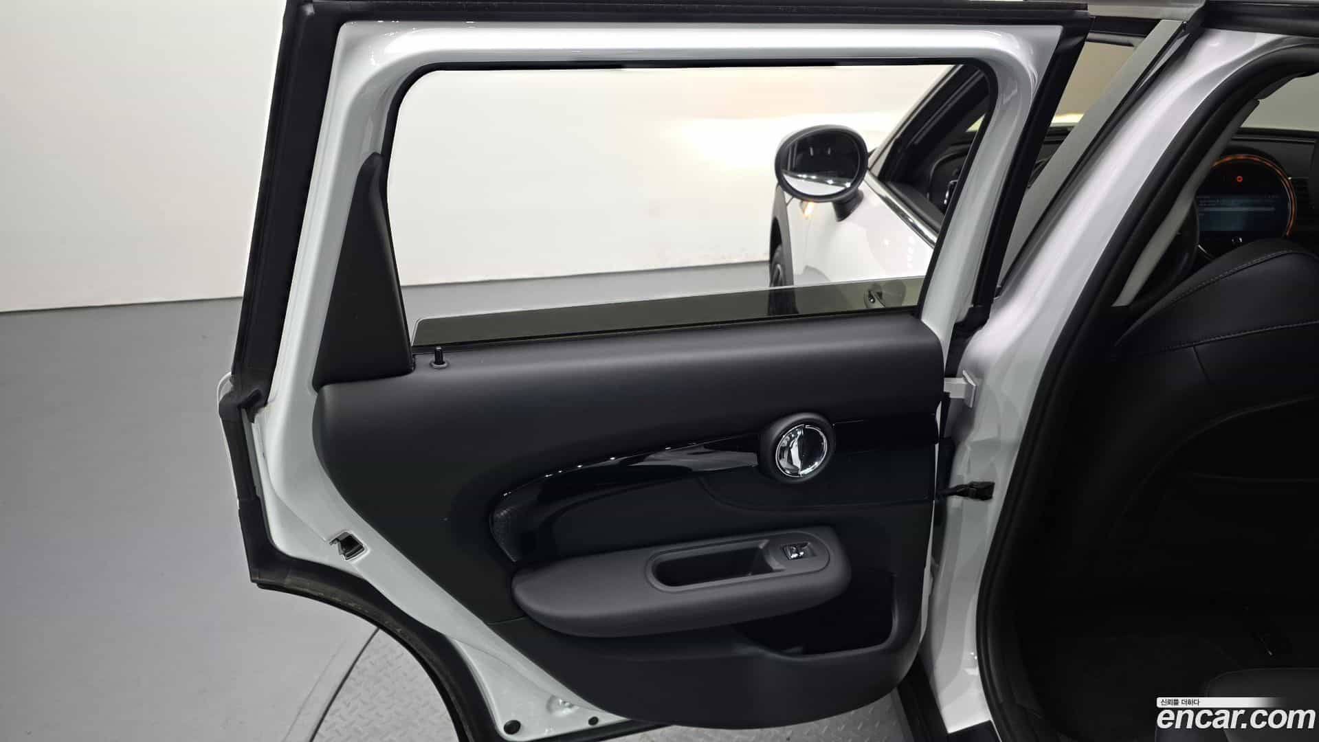 Clubman Mini 2023.10-INNER-035
