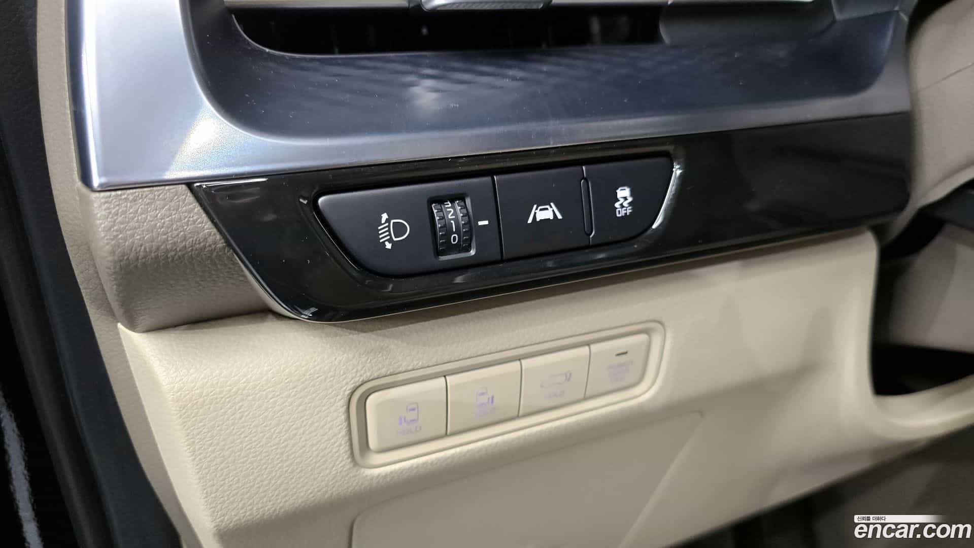 Canival Kia 2023.1-OPTION-045