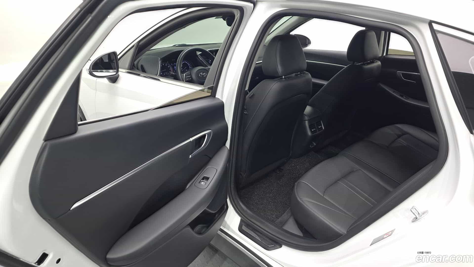 Sonata Hyundai 2019.4-OPTION-015