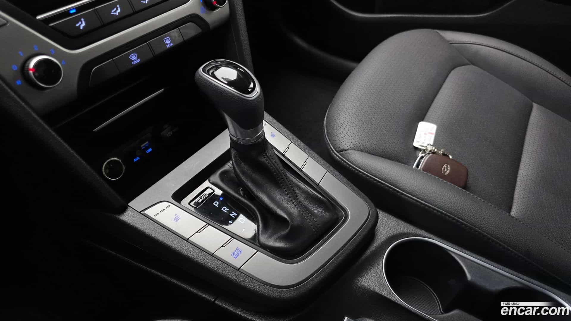AVANTE Hyundai 2017.7-INNER-009