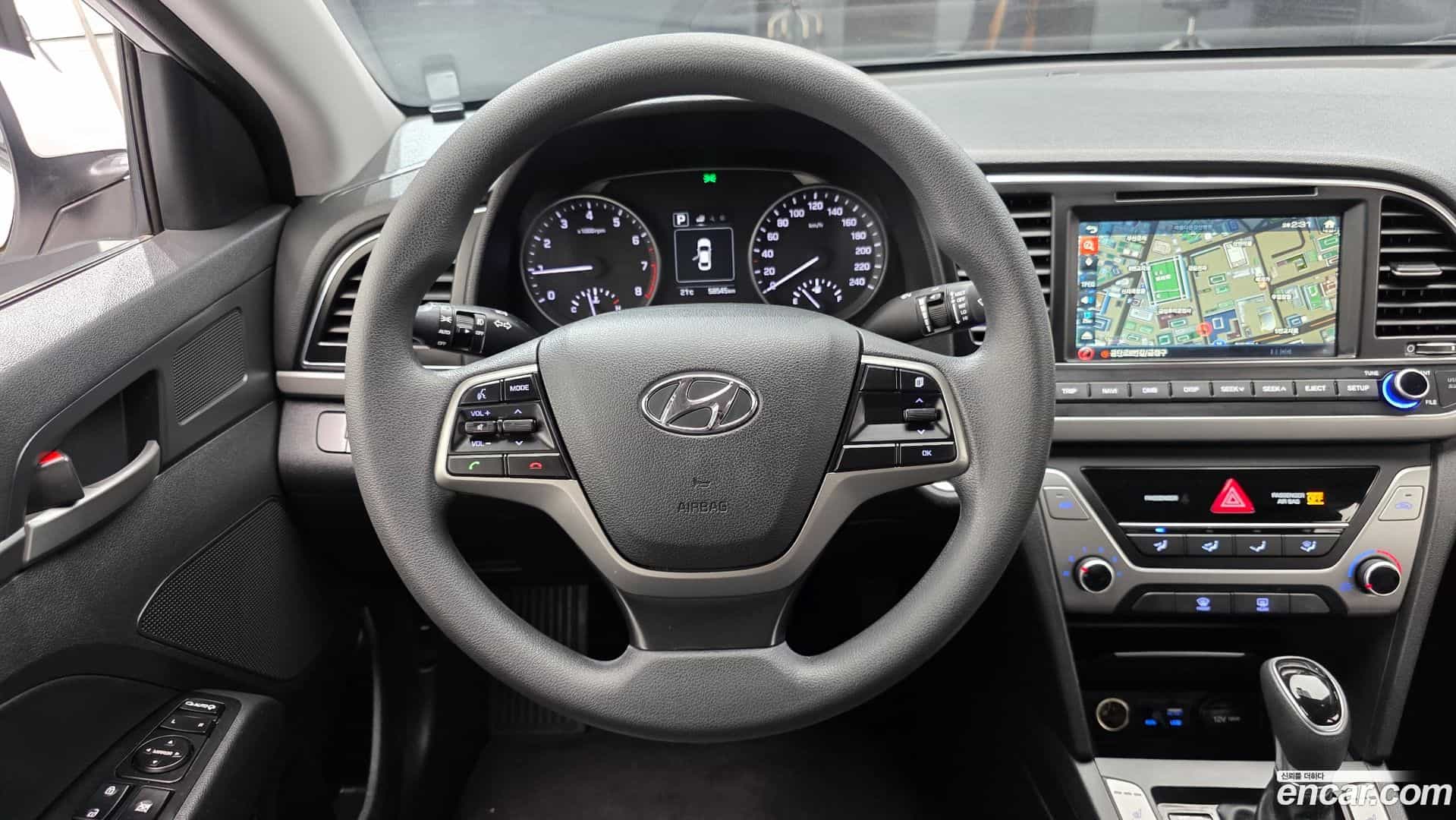 AVANTE Hyundai 2017.7-OPTION-017