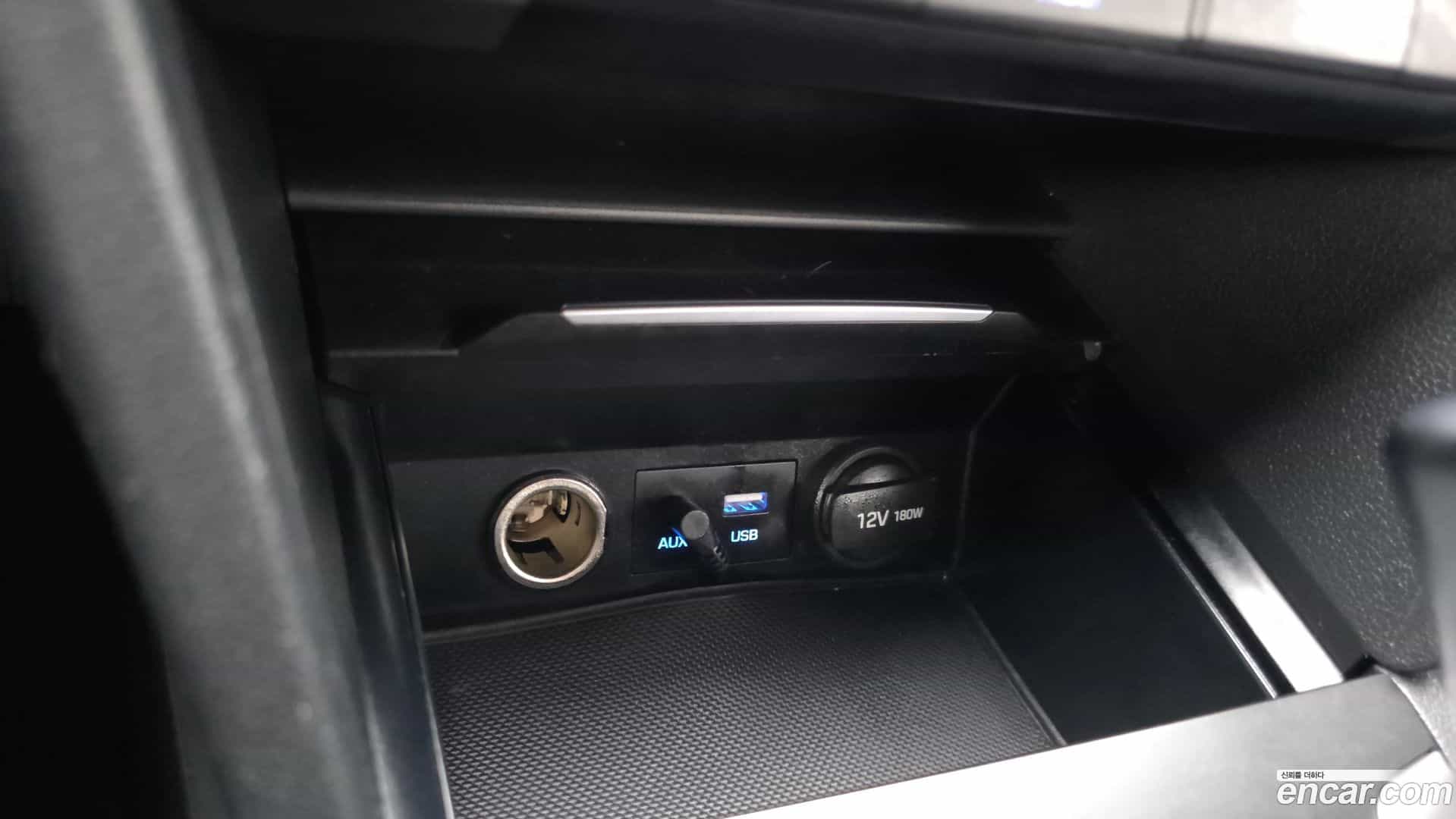 AVANTE Hyundai 2017.7-OPTION-023