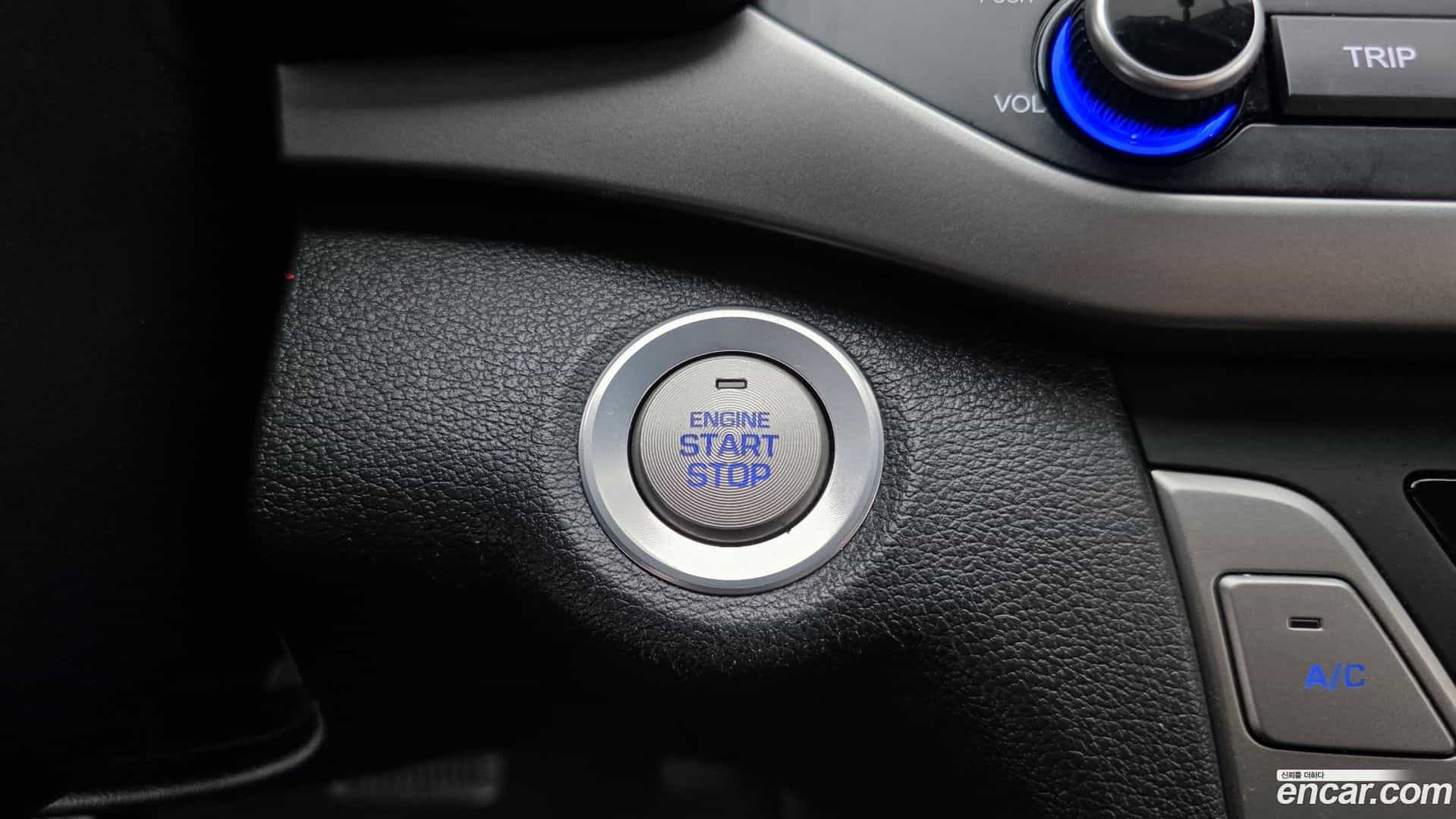AVANTE Hyundai 2017.7-OPTION-041