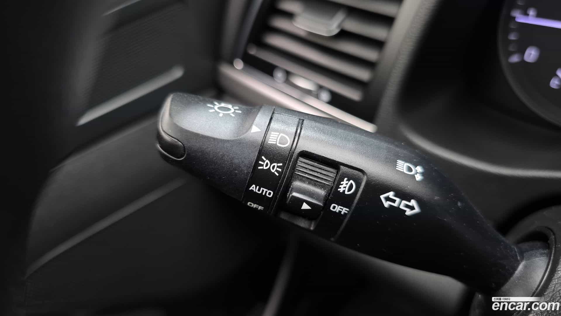 AVANTE Hyundai 2017.7-OPTION-042