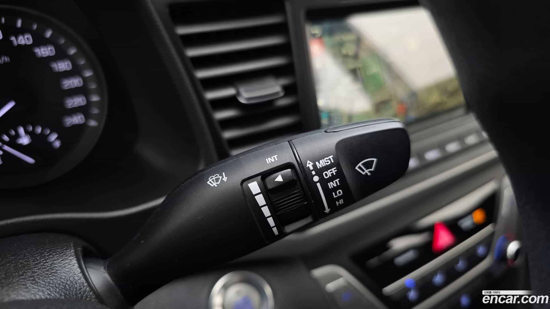 AVANTE Hyundai 2017.7-OPTION-044