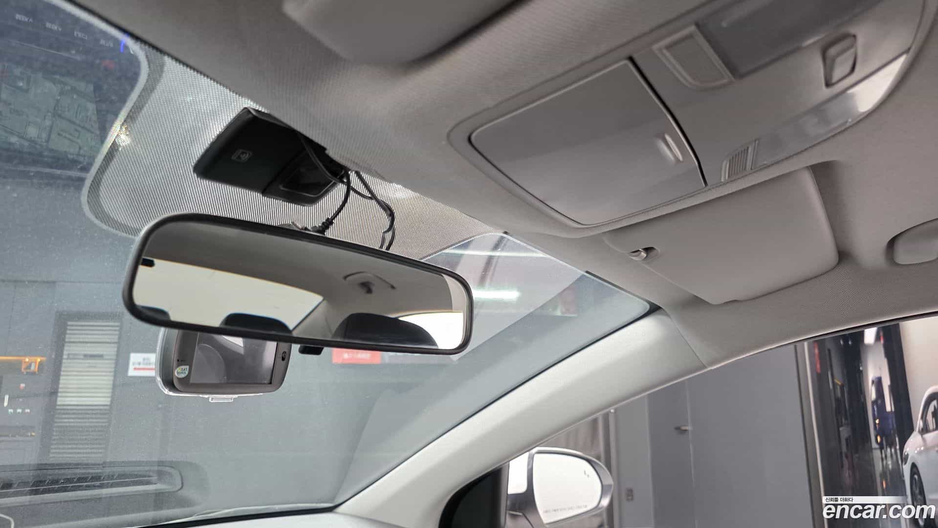 AVANTE Hyundai 2017.7-OPTION-046