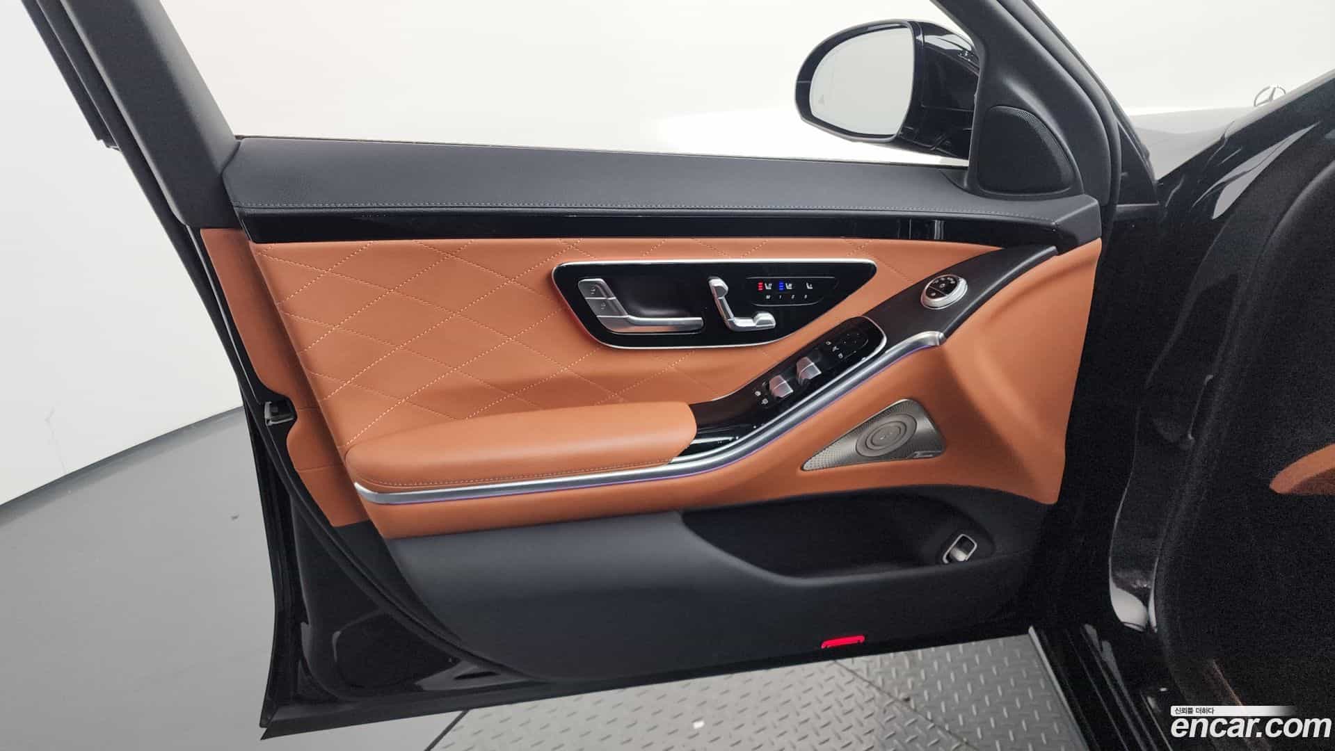 S-Class Mercedes-Benz 2022.4-INNER-034