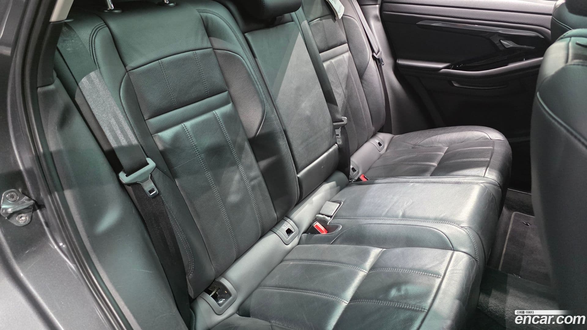 Main__Slider__Photo:Range Rover Evoque Land Rover 2020.5-10