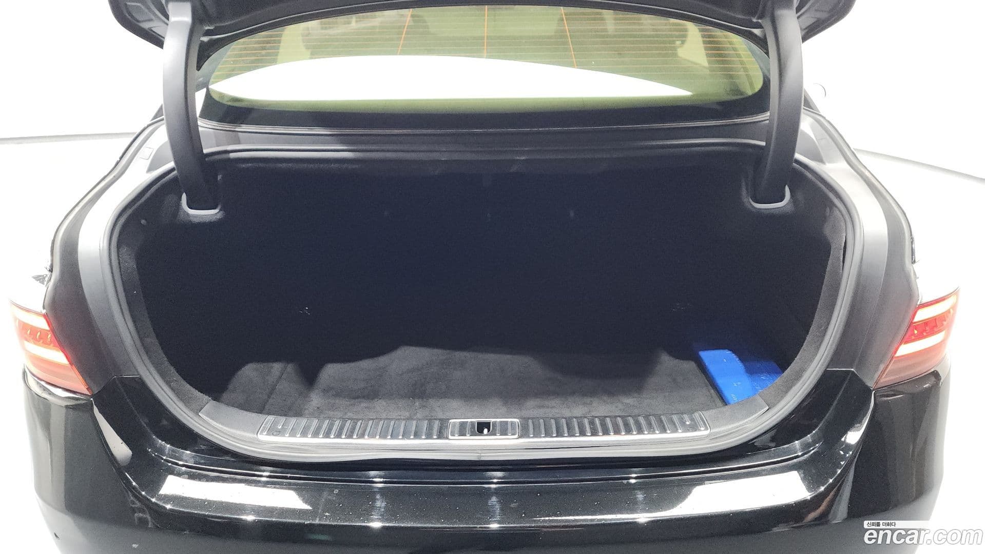 Main__Slider__Photo:K9 Kia 2015.3-18