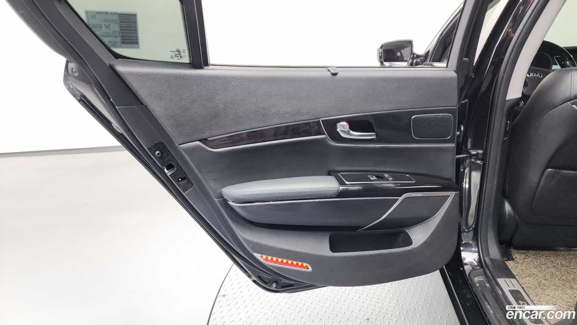 K9 Kia 2015.3-INNER-035