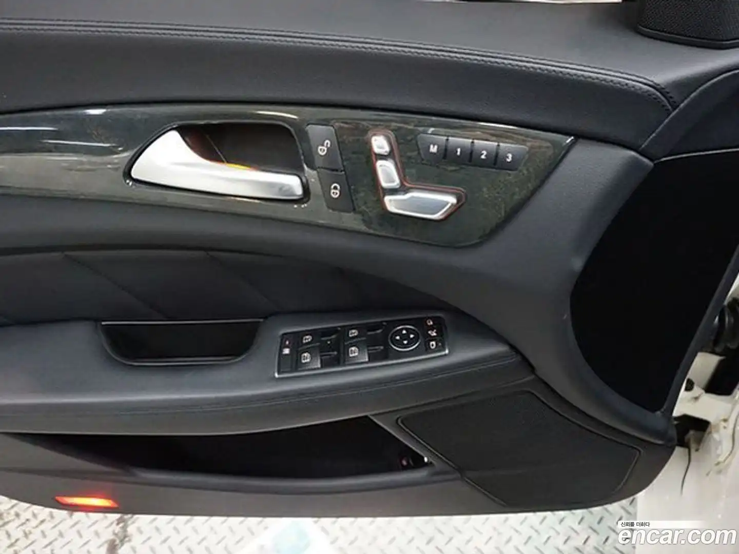 CLS-Class Mercedes-Benz 2017.2-INNER-008