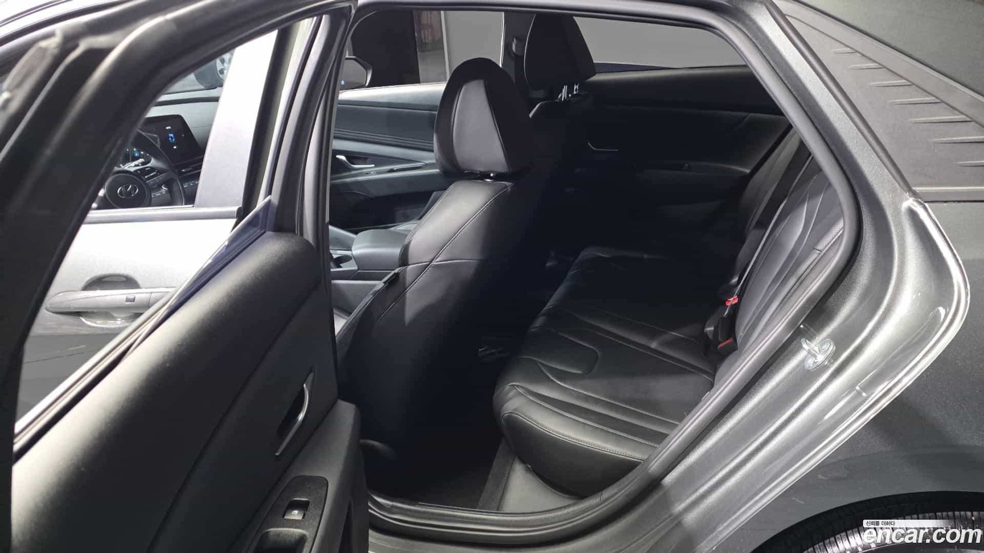 AVANTE Hyundai 2021.1-OPTION-015