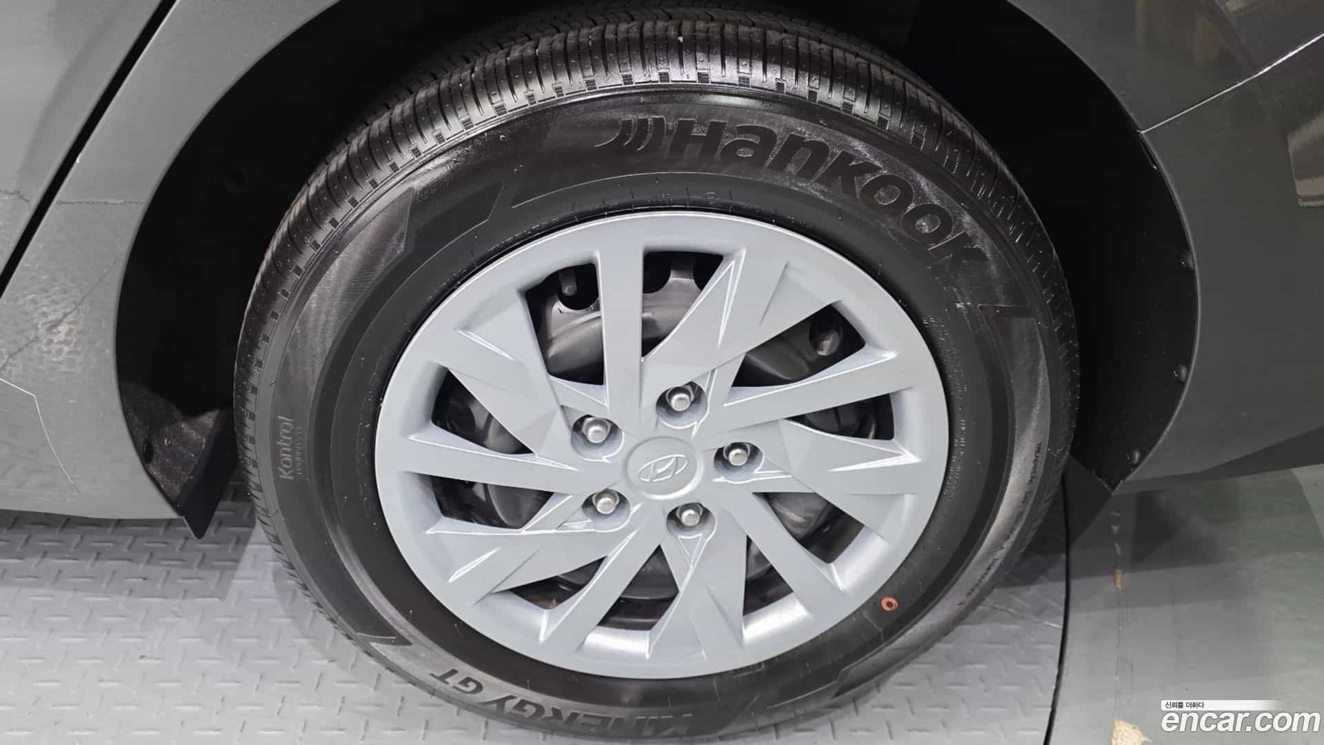 AVANTE Hyundai 2021.1-OUTER-031