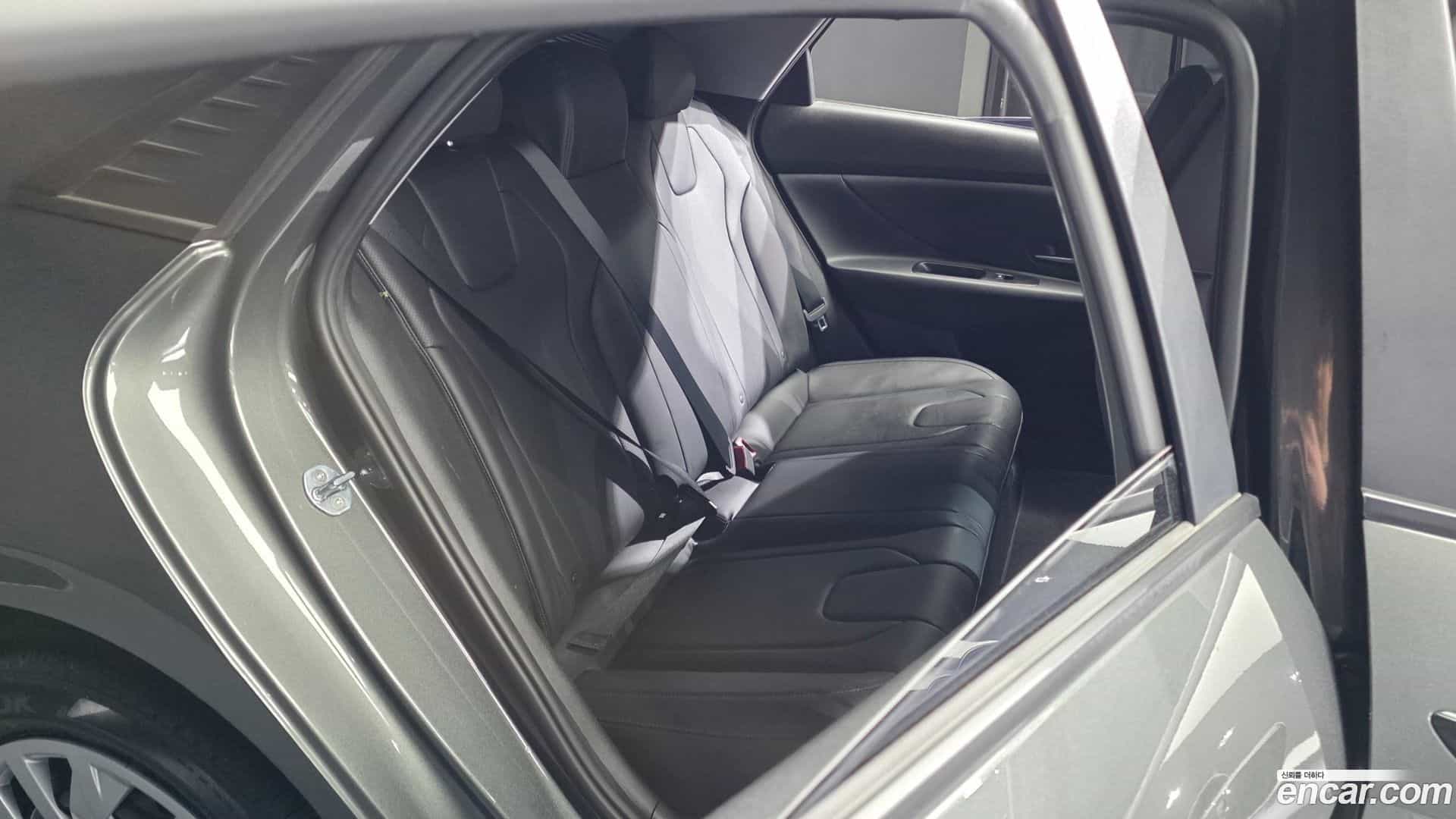 AVANTE Hyundai 2021.1-INNER-036