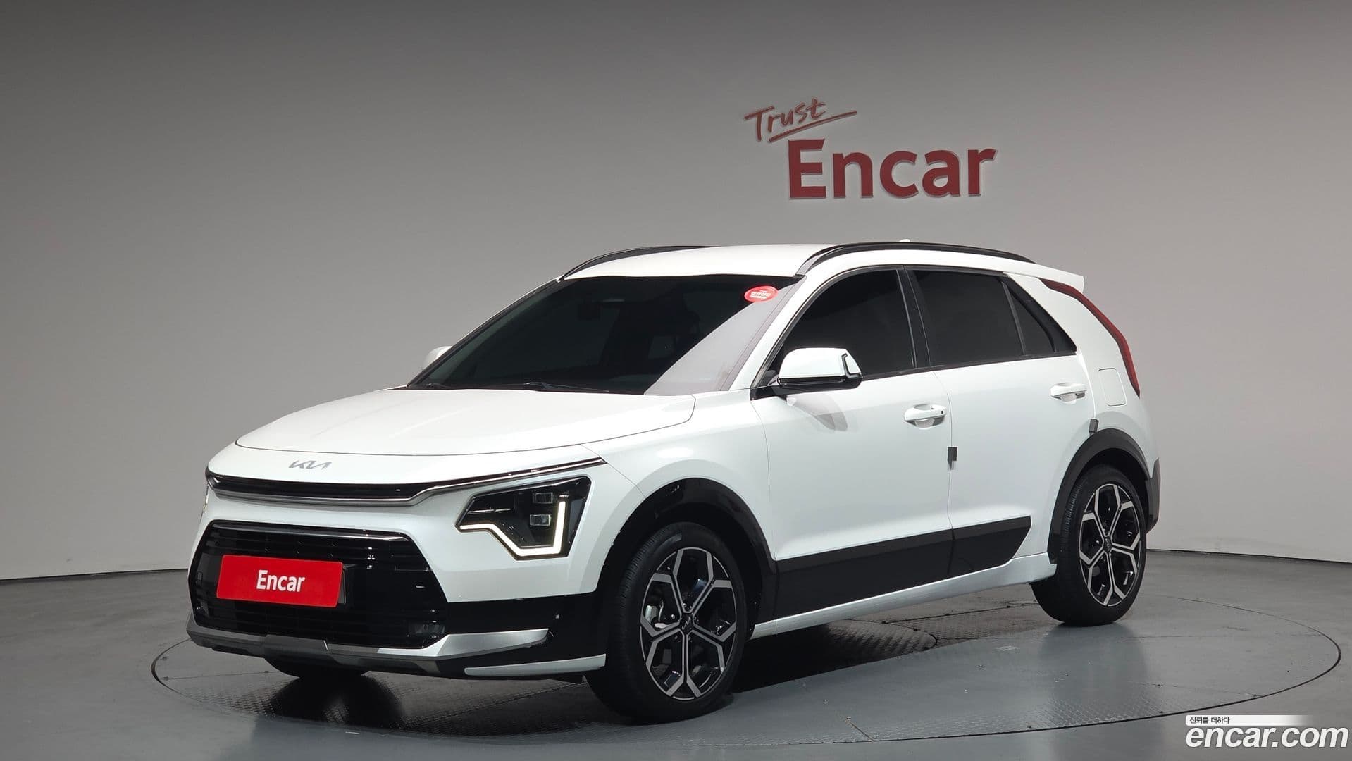 Main__Slider__Photo:Niro Kia 2022.6-0