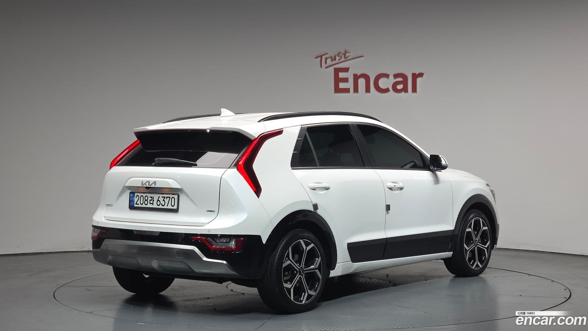 Main__Slider__Photo:Niro Kia 2022.6-1