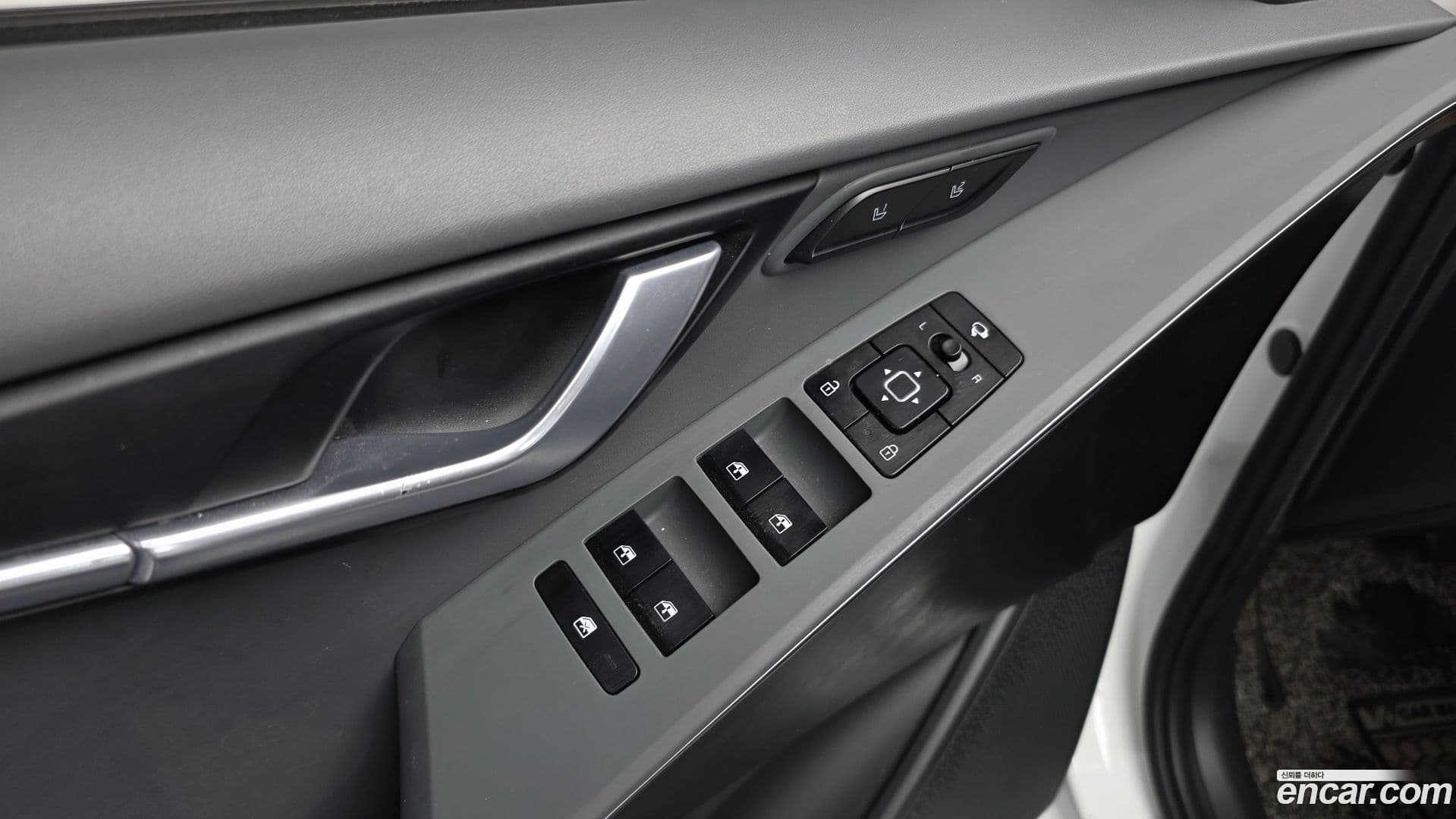 Main__Slider__Photo:Niro Kia 2022.6-28