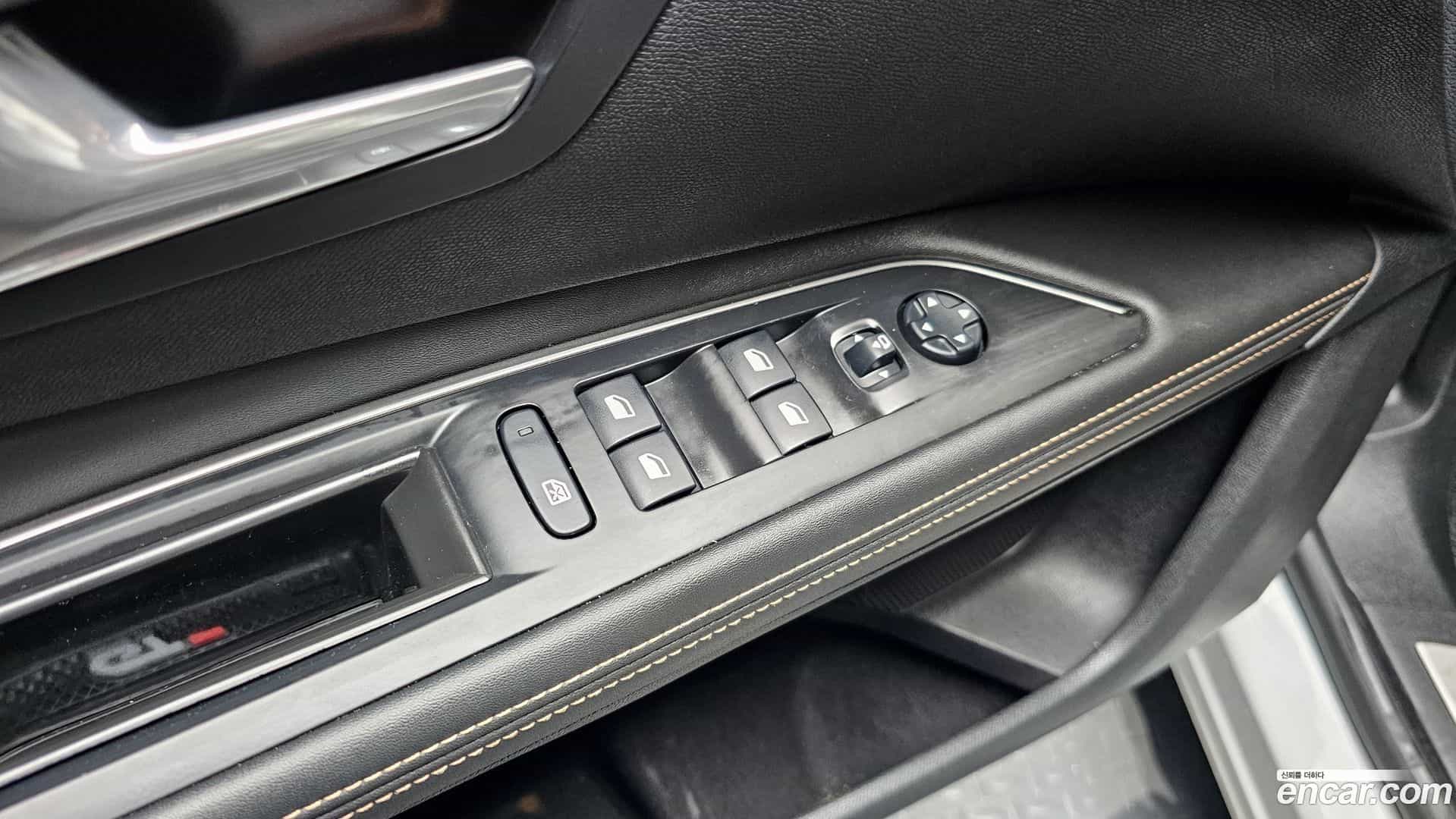 5008 Peugeot 2019.6-OPTION-023