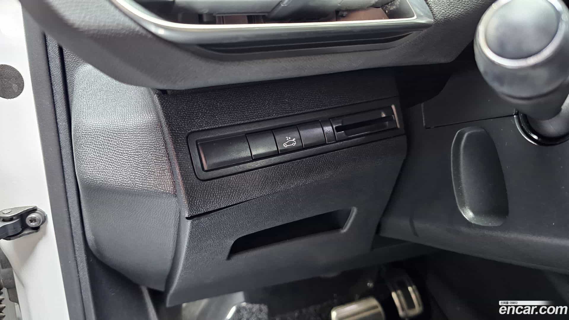 5008 Peugeot 2019.6-OPTION-041