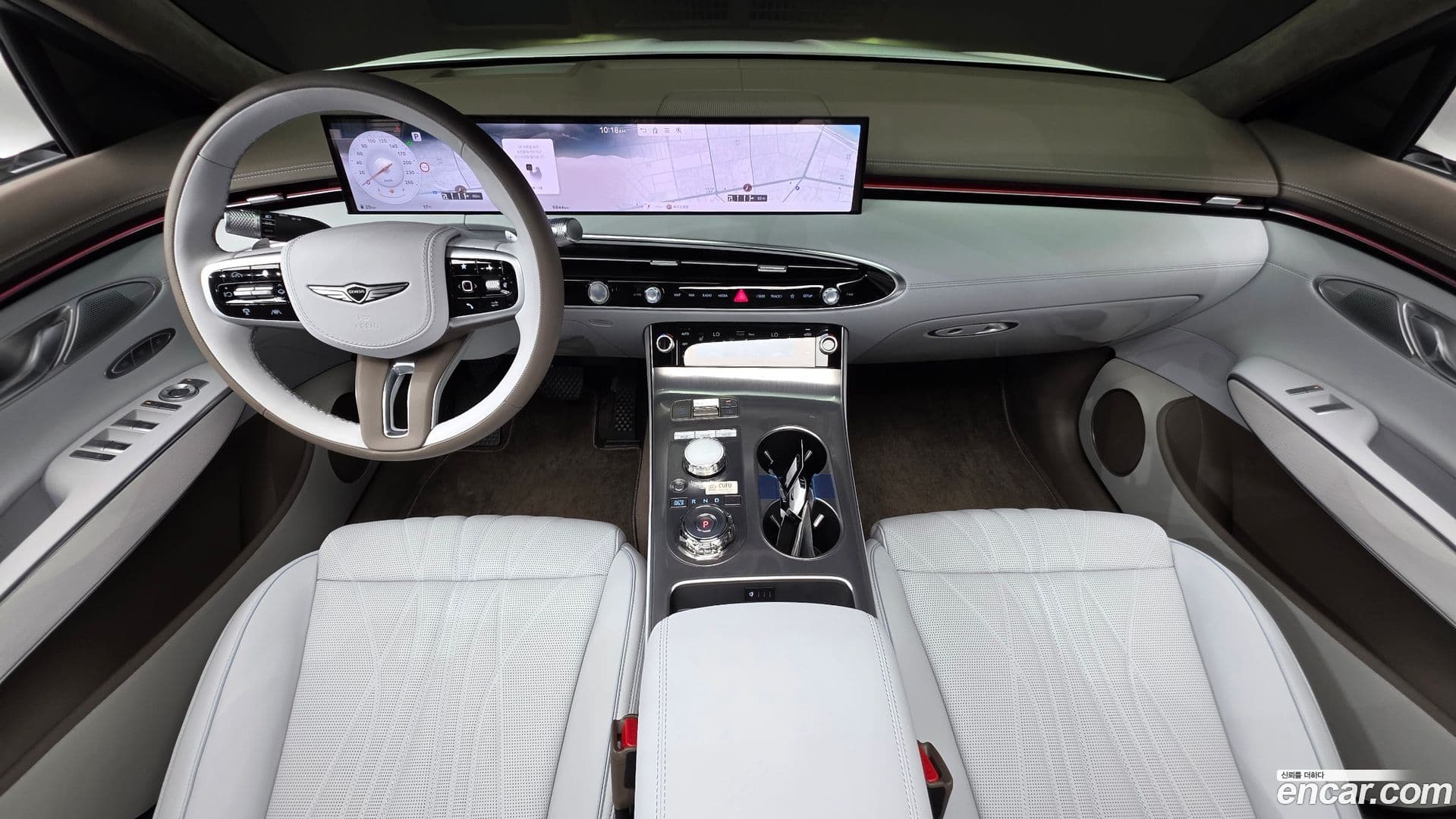 Main__Slider__Photo:GV70 Genesis 2025.6-6