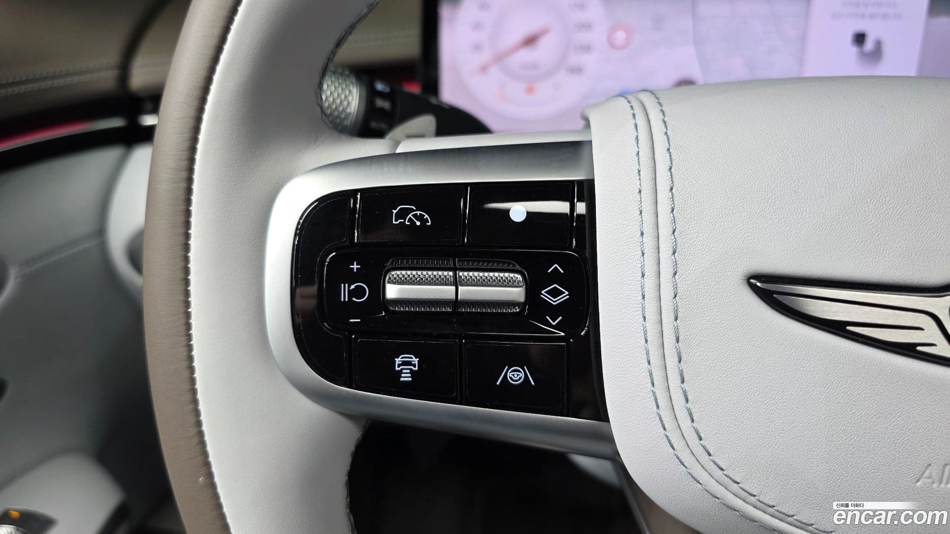 Main__Slider__Photo:GV70 Genesis 2025.6-28